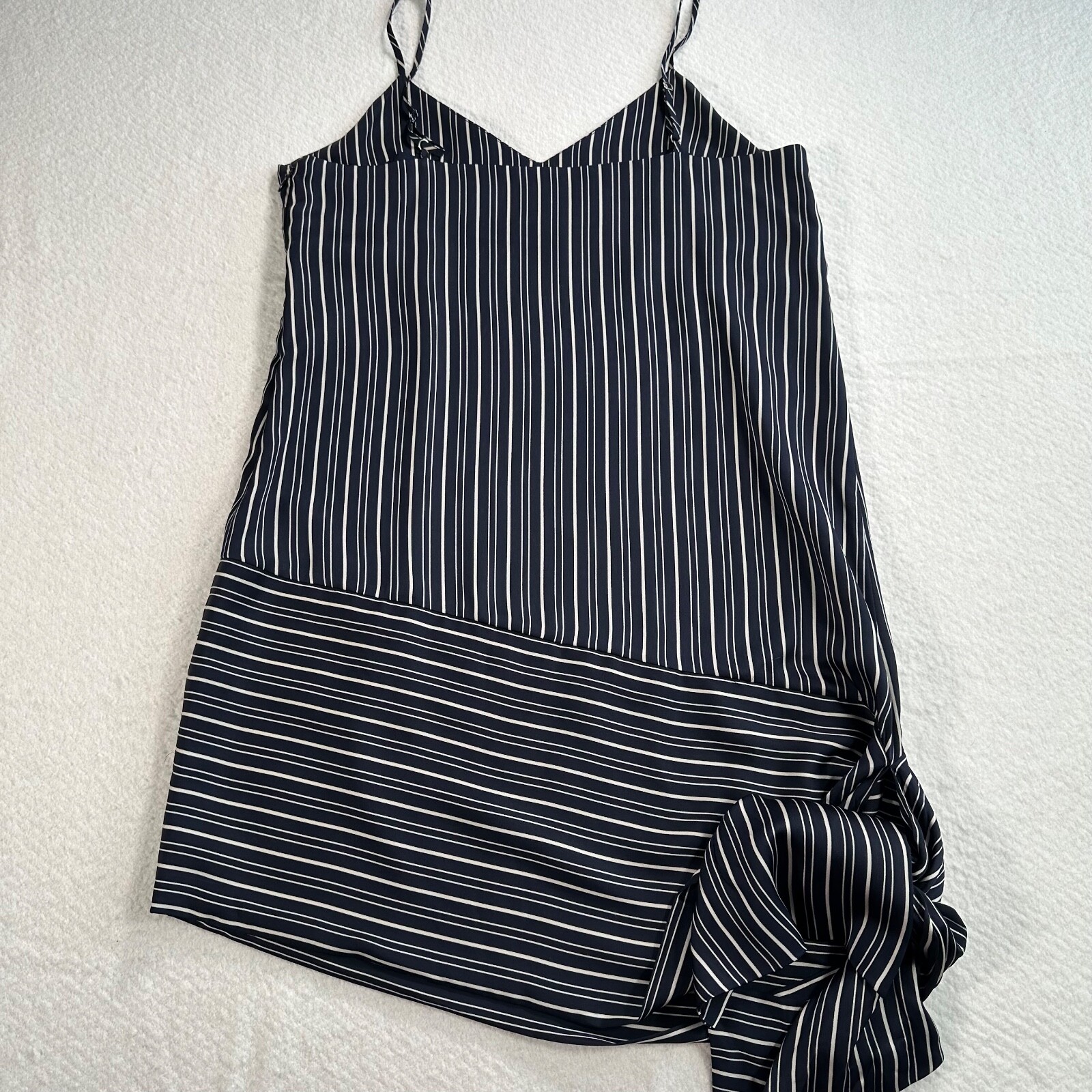 J.O.A Los Angeles Spaghetti Strap Mini Dress Women’s Large Side Bow Navy Blue