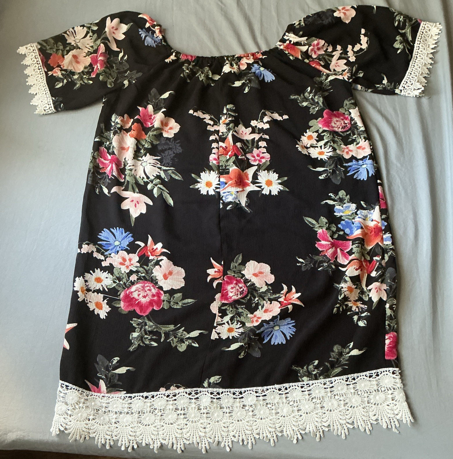 Women’s Black Multicolor Floral Off Shoulder Shift Dress Lace Trim Short M