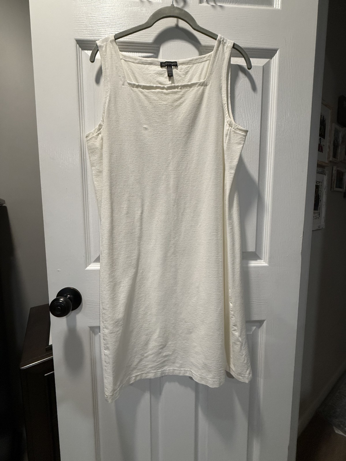 Eileen Fisher dress white sleeveless 70 % viscose, 24 % nylon and 6% spandex