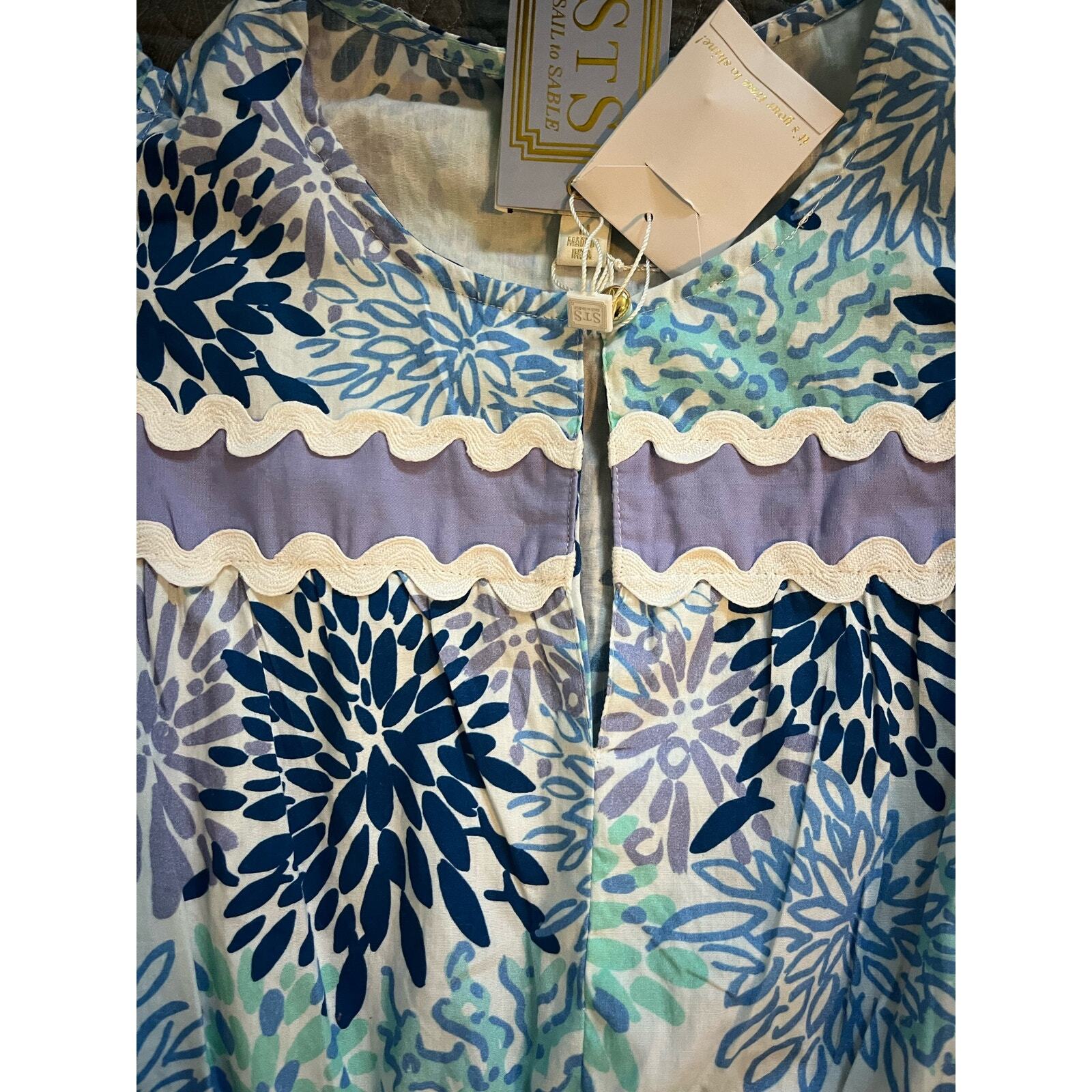 sail to sable bloom print flutter sleeve midi dress size medium NWT