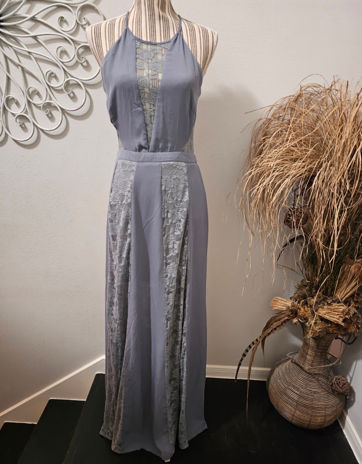 women’s love culture Grey maxi dress Lace Open Back size Med.
