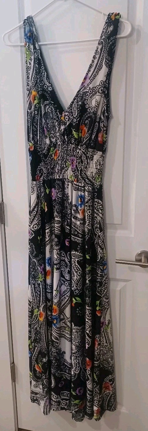 Maxi Dress No Labels 60″ Long From Shoulder Floral Paisley Graphics (See Pics)