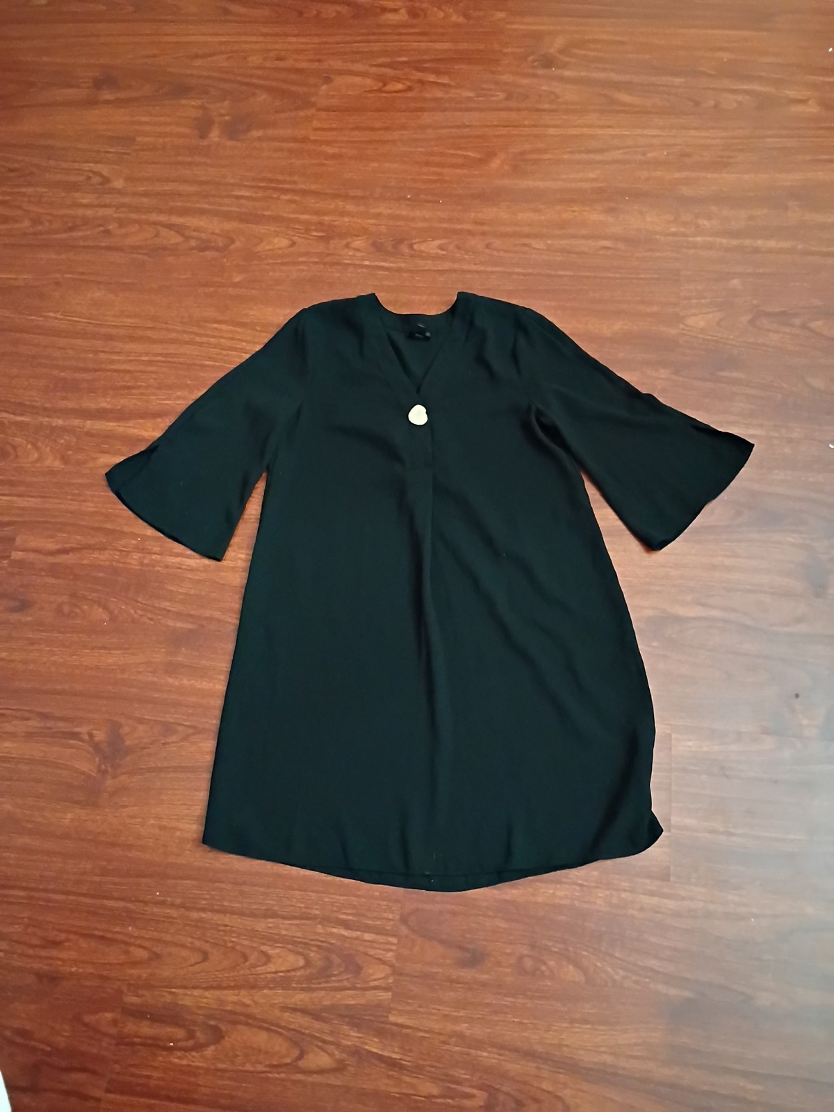 Worthington XS Shift Dress Black 100% Polyester V Neck, Gold Button, 3/4 Sleeve