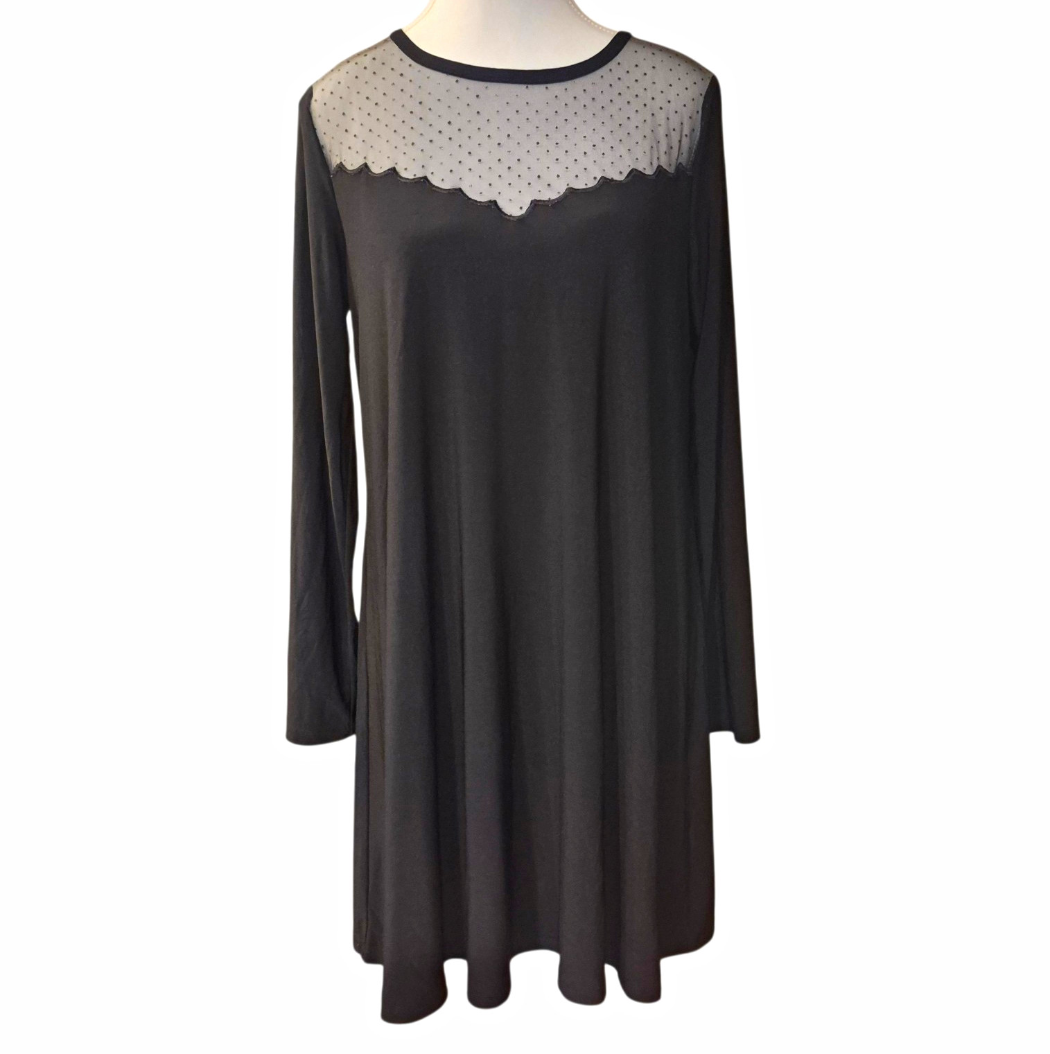 CeCe by Cynthia Steffe Women’s Black Shift Dress M Crew Neck Sheer Mesh Yoke
