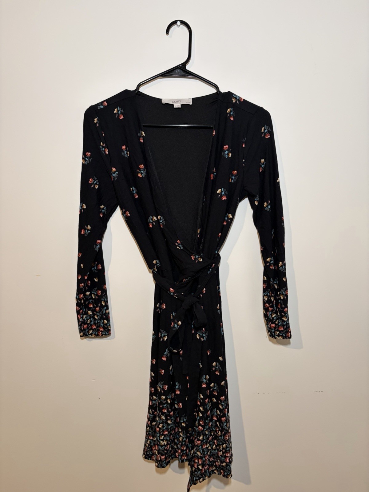 LOFT Petites SP Black Floral Knit Wrap Dress V-Neck Long Sleeve Lined Short