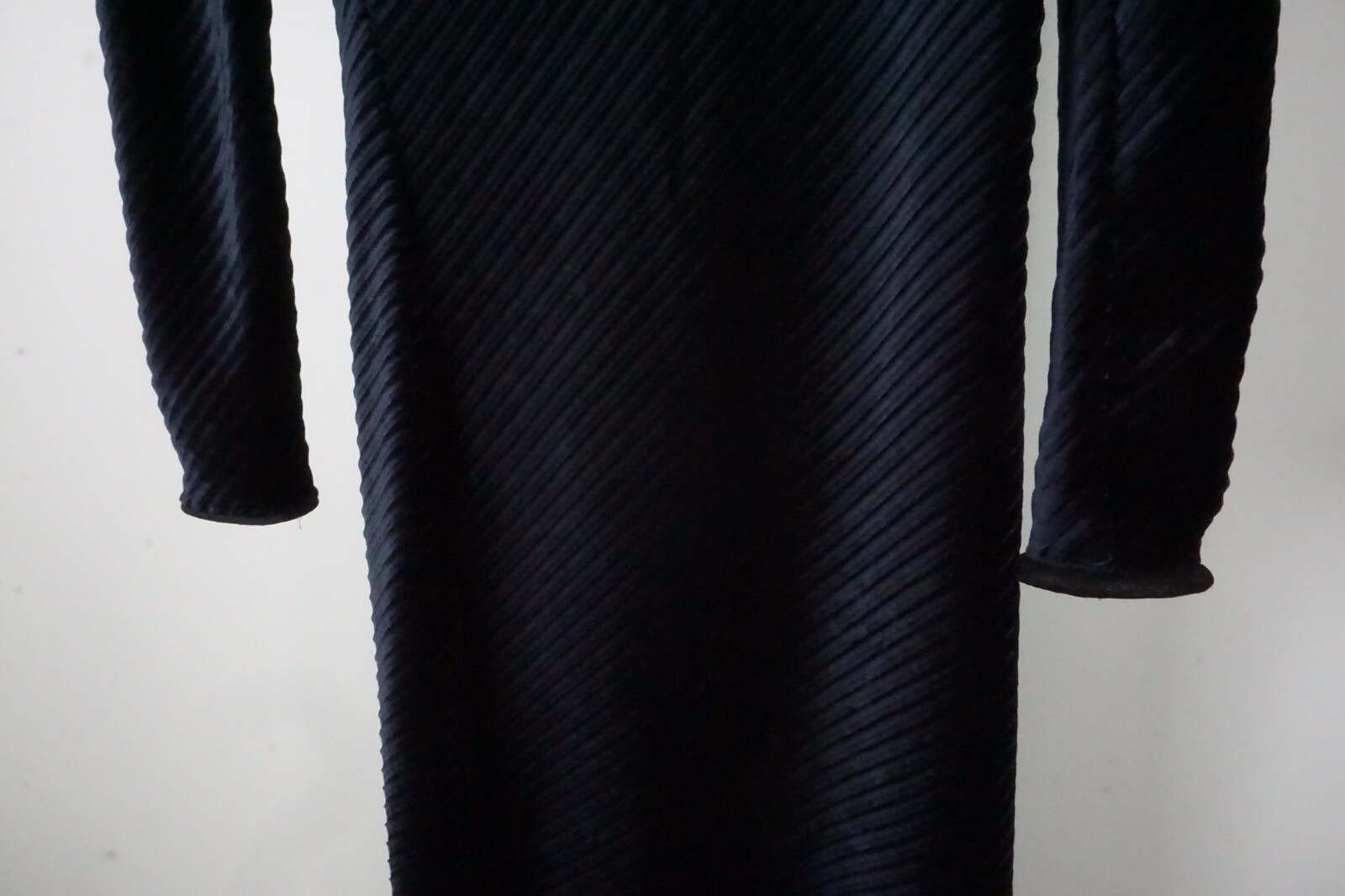 Giorgio Armani Navy Blue Pleated Long Womens Dress Sz 38 BRAND NEW