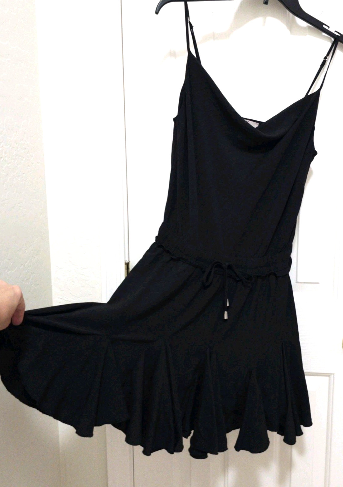 Women ENTRO Sleeveless Romper Dress Medium Black Scoop Neck Adjusts Shorts Lined