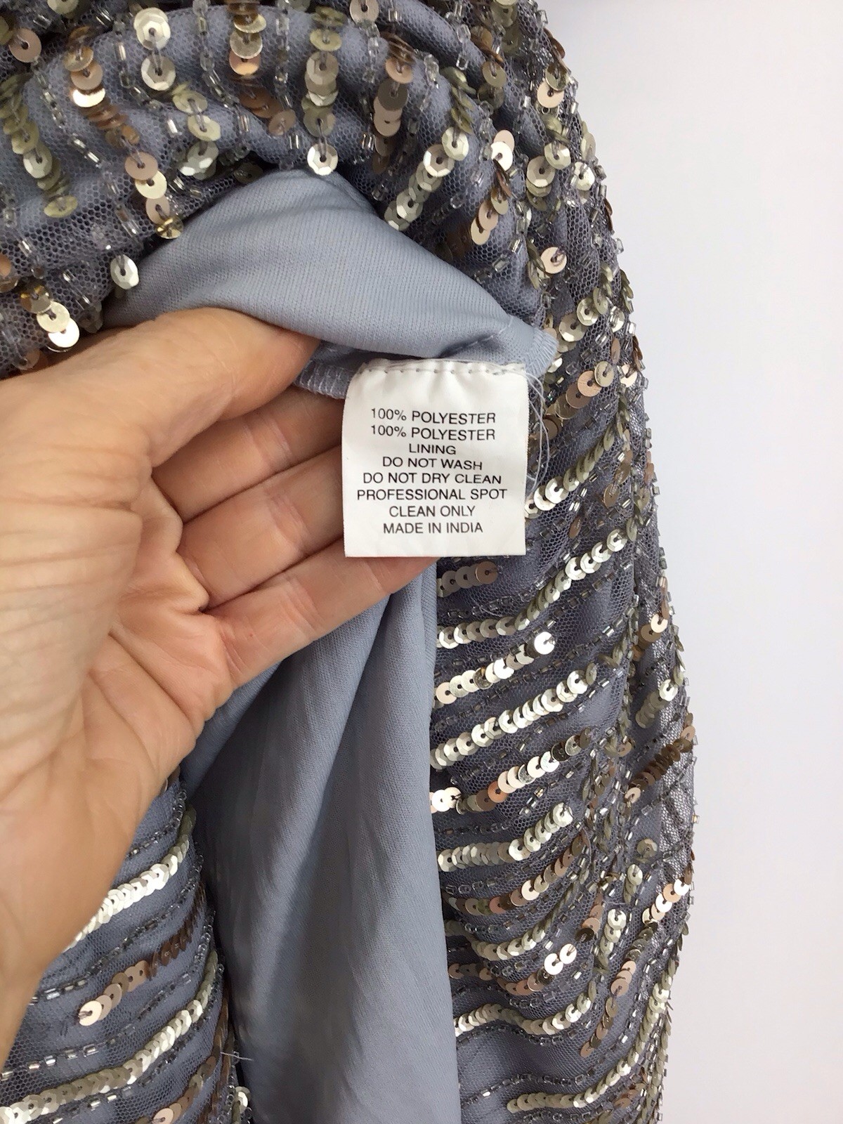 Mac Duggal NWT sequin v-neck flutter sleeve Platinum column gown formal Size 10