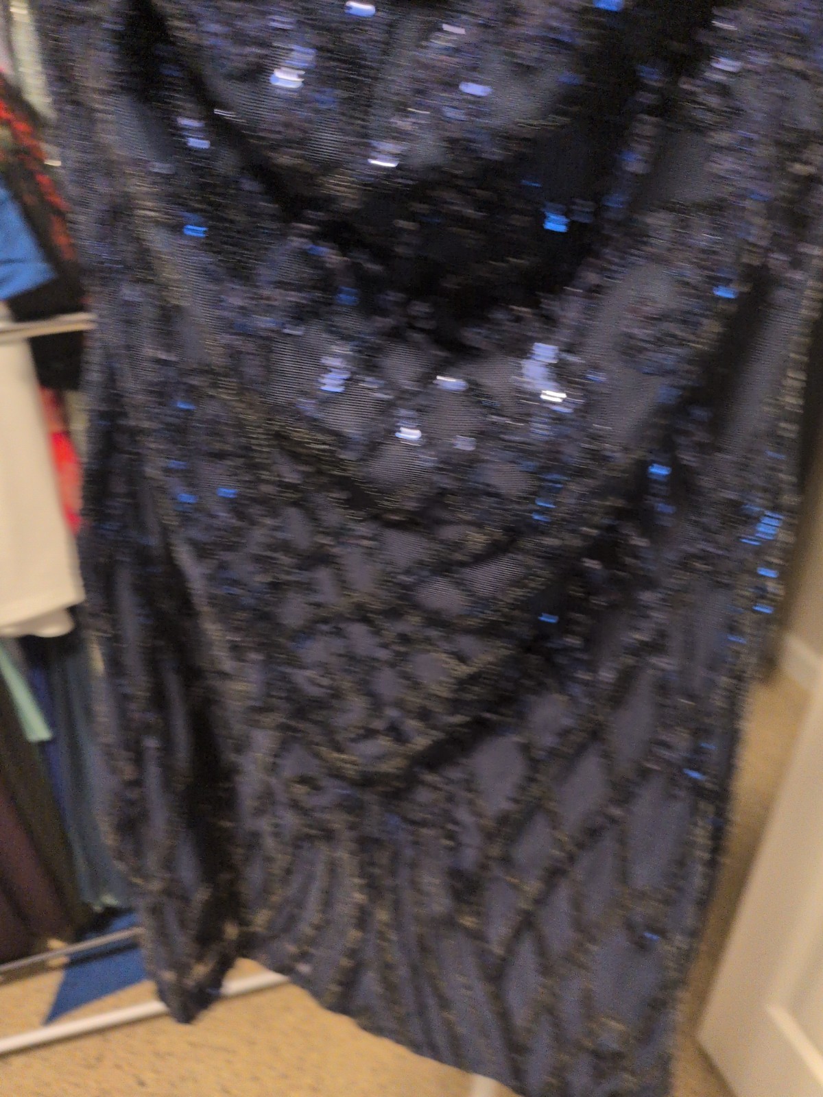 B Darlin Juniors’ Sequined, bodycon bow-Back Dress – Navy New Size 3/4
