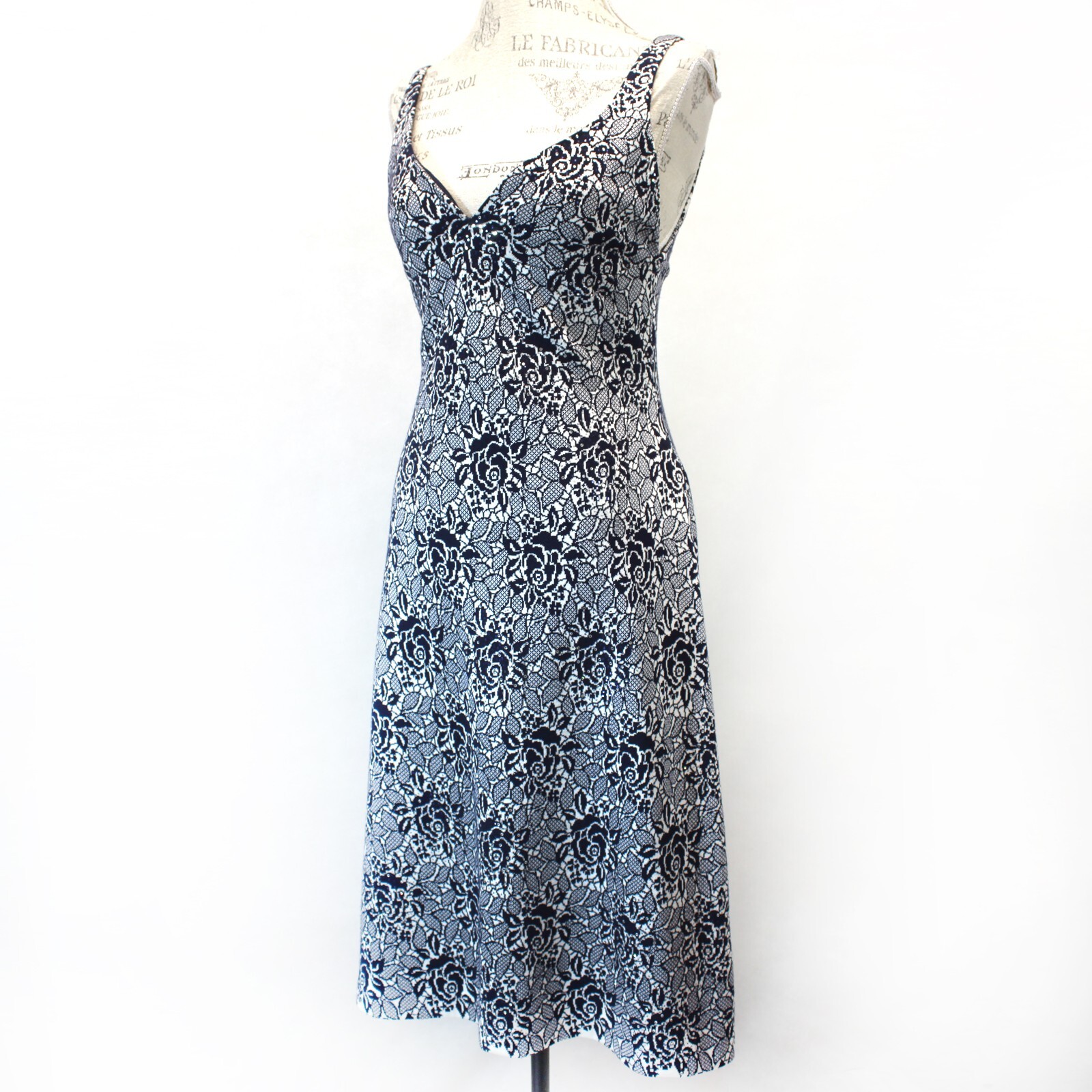 Evening Slim Elegant Beaded Floral Zip Dress Small No label