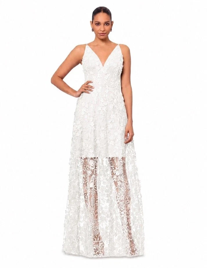 XSCAPE Women’s Sz 10 White Ivory Sequin Gown 3D Floral Appliqué Maxi NWT