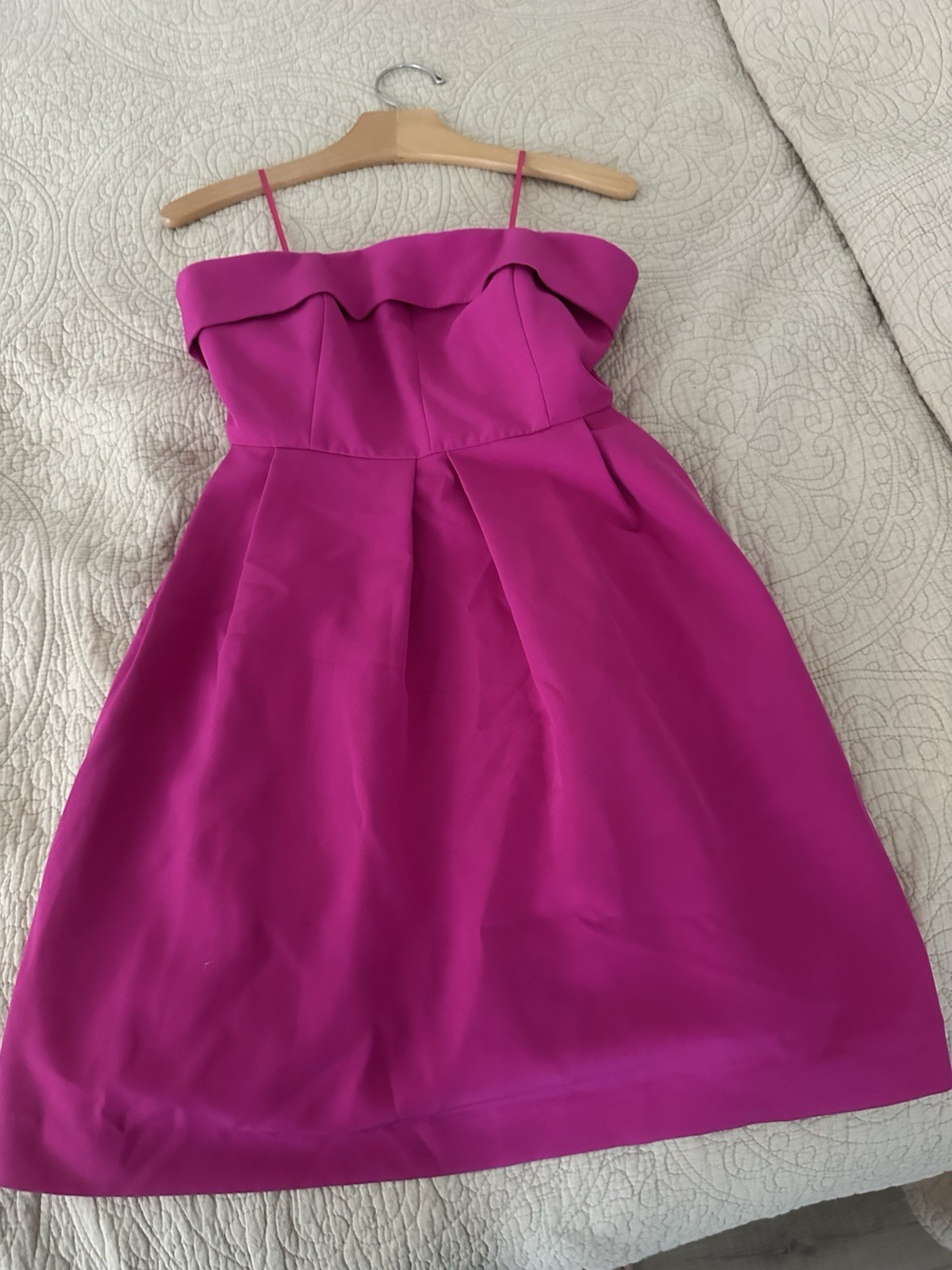 NWT JEWEL BADGLEY MISCHKA SZ 4 HOT PINK COCKTAIL DRESS Prom Homecoming