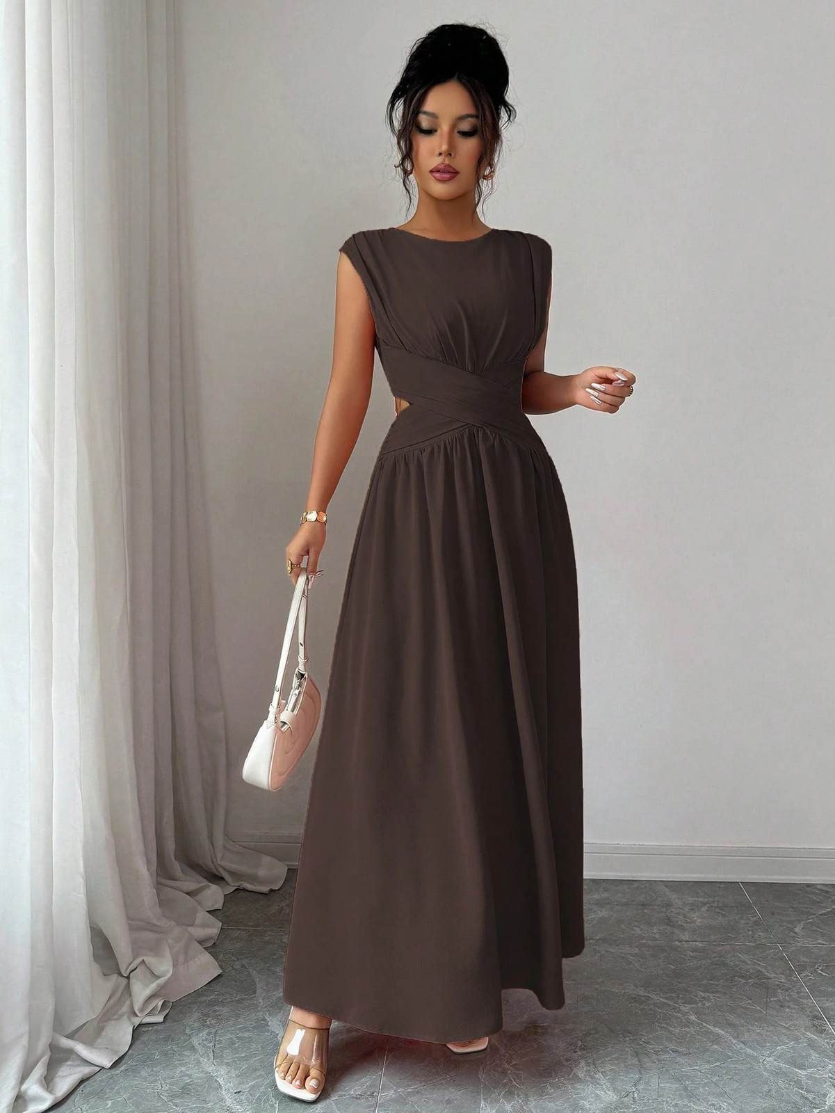 Ladies Elegant Round Neck A Line Maxi Dress