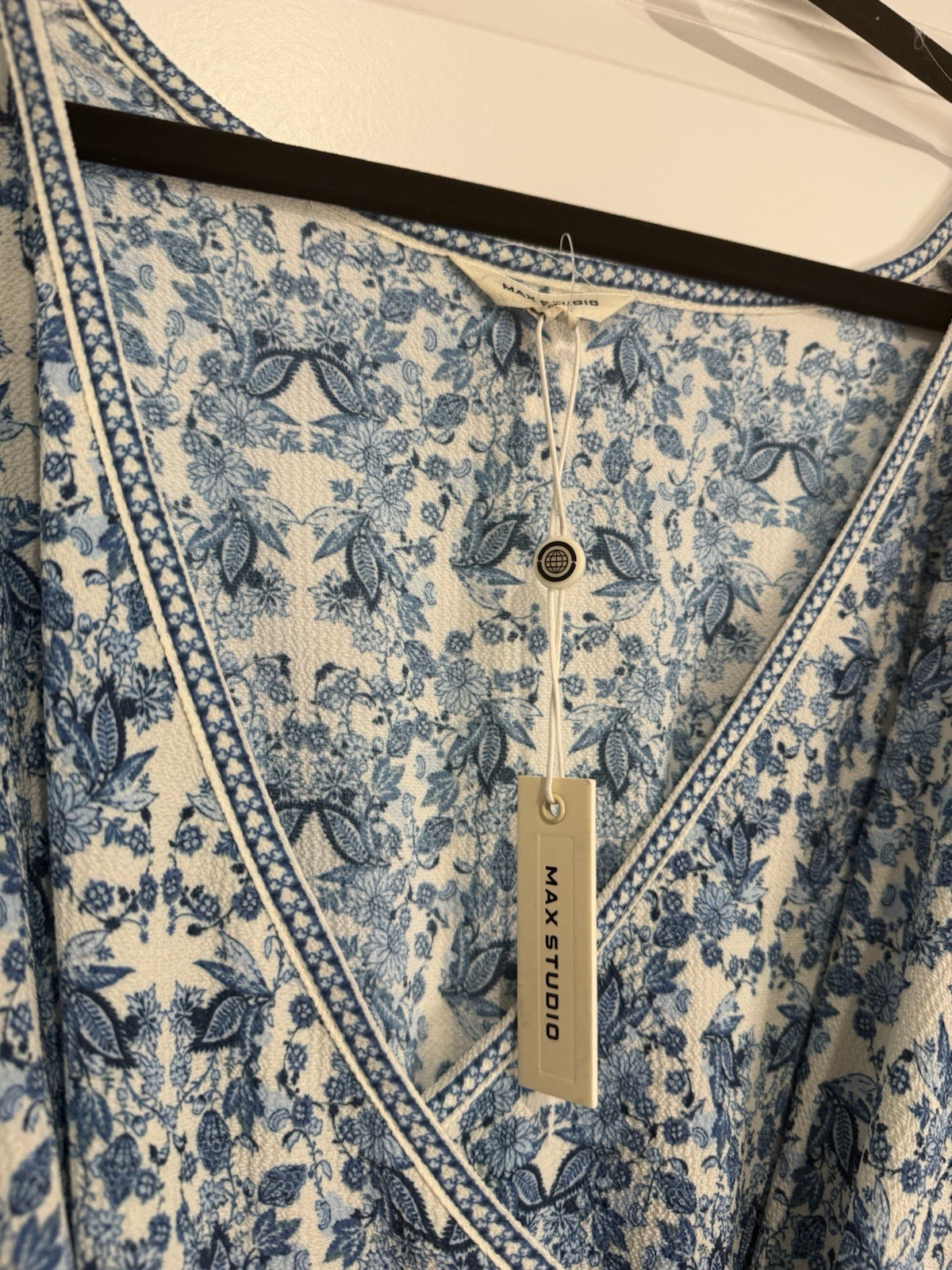 Max Studio S Blue/White Floral Wrap mini Dress V-Neck Smocked Ruffle Flutter Tie