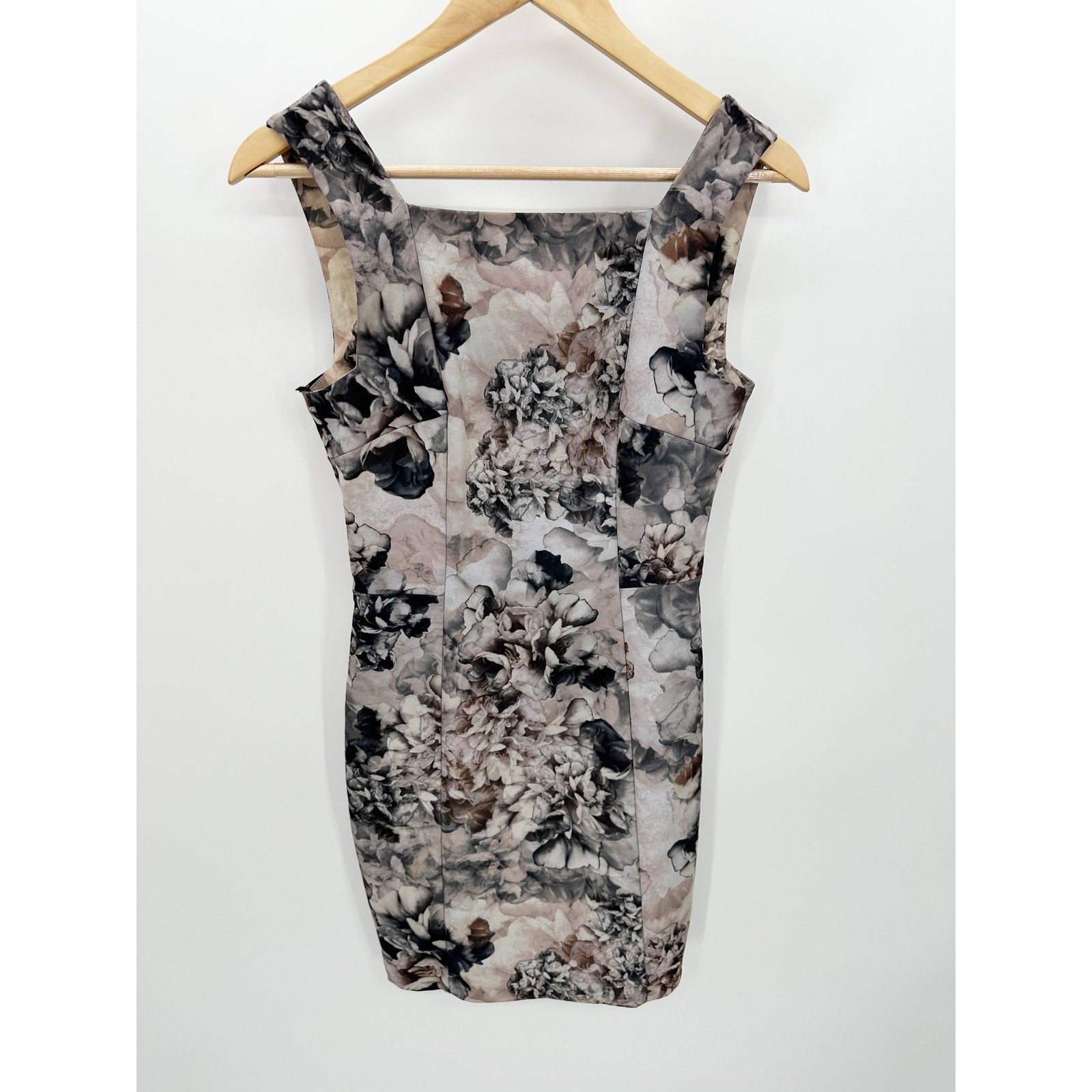 H&M Grey Floral Print Square Neck Knee Length Sleeveless Dress Women’s Size 6