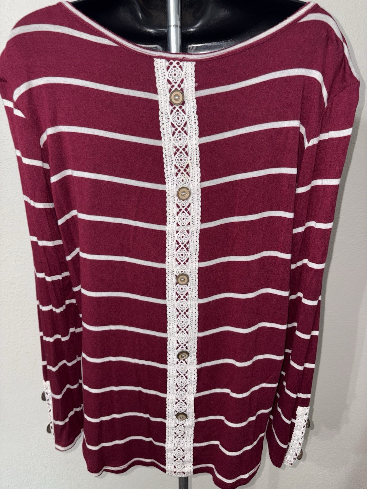7th Ray Knit Blouse Top Women Large Long Sleeve Lace & Button Accents Maroon