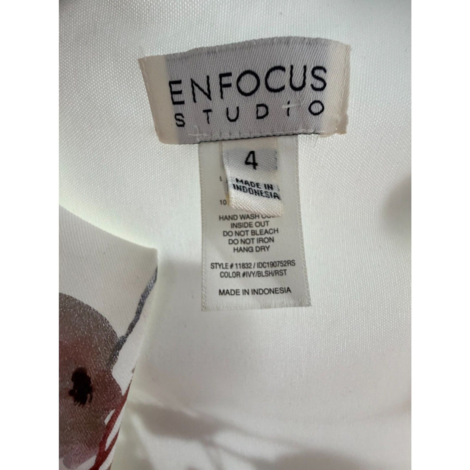 Enfocus Studio White & Rose Floral Sleeveless Belted Sheath Dress – Size 4