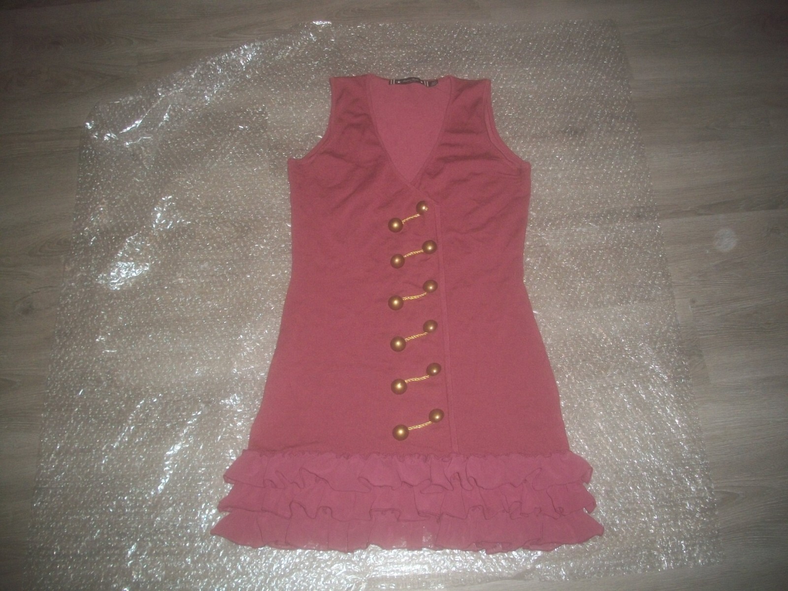 womens knit sleeveless jumper.dress.ruffled.size large