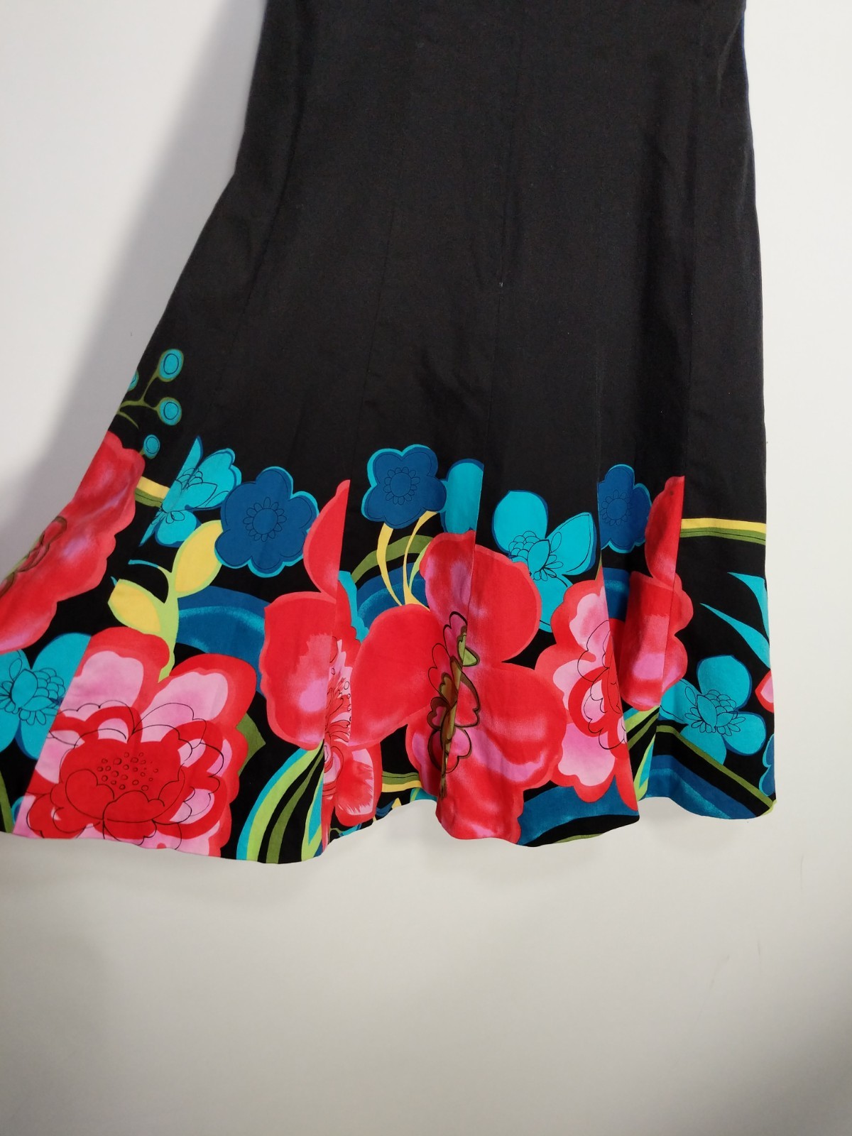 Nine West Size 2 Black Floral Sleeveless Back Zip Empire Waist Sheath Dress