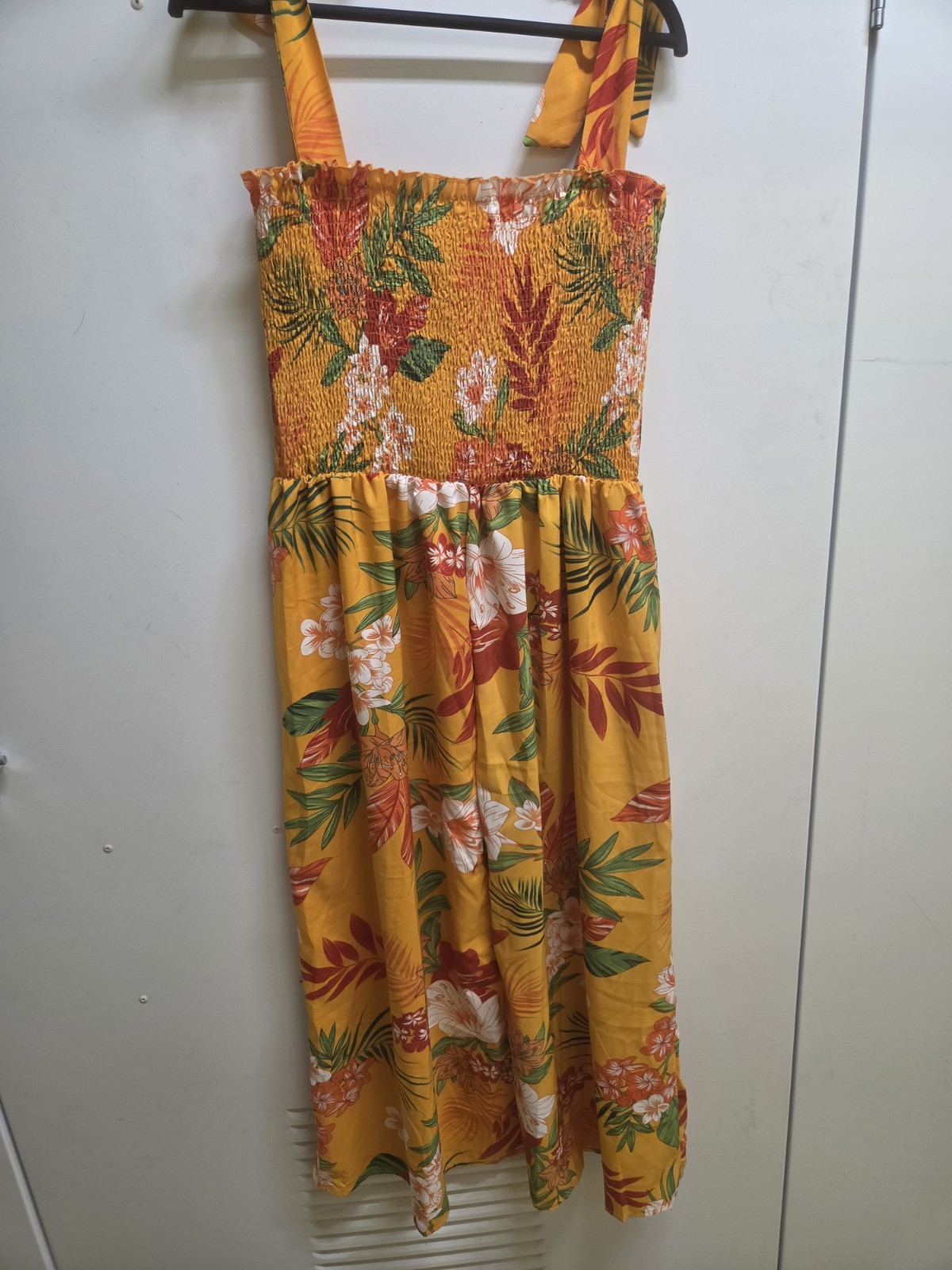 Rip Curl Yellow Floral Smocked Square Neck Tie Strap Midi Sundress Size L
