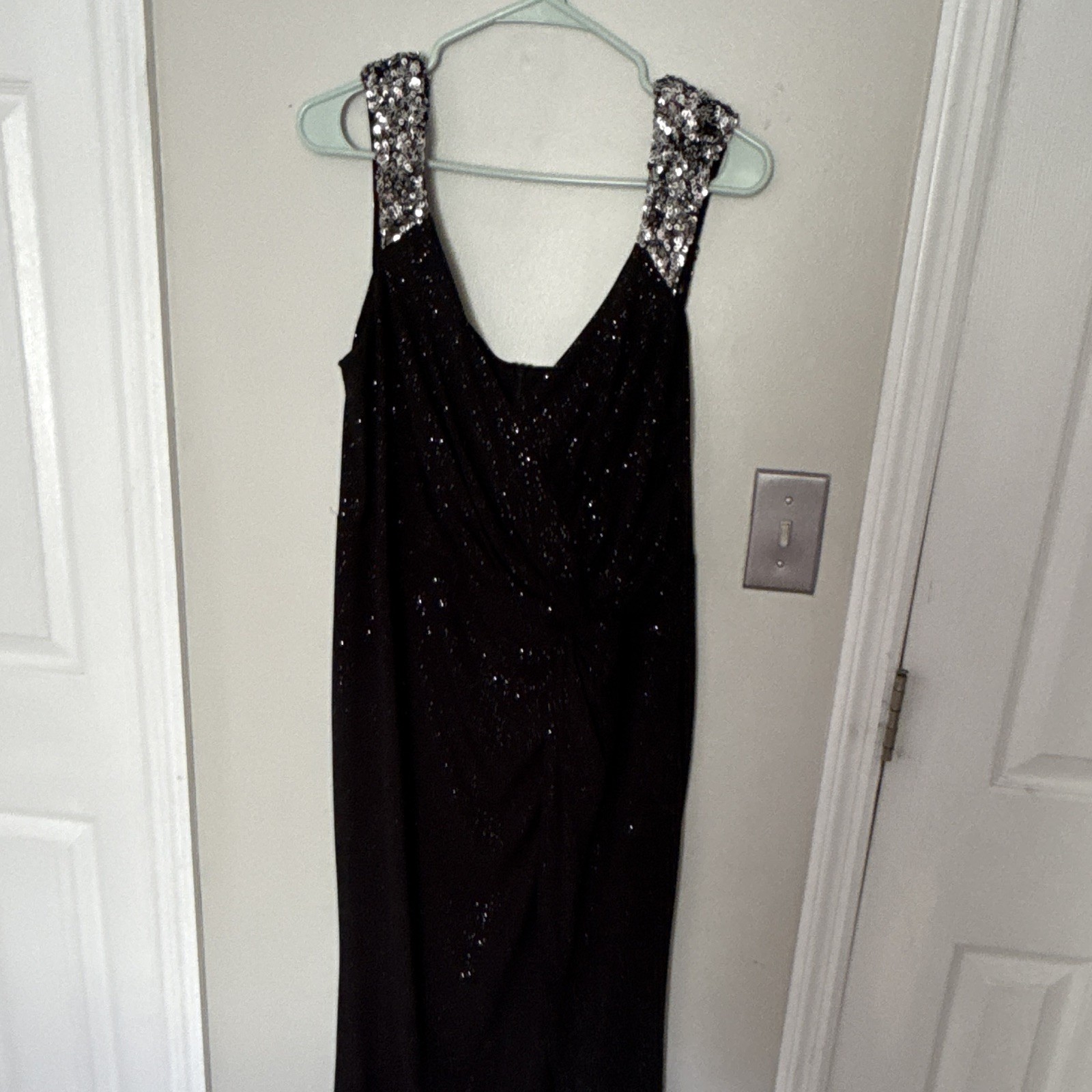 Ever Pretty Women’s Black Maxi Dress V-Neck Sleeveless Silver Sequin Straps 16