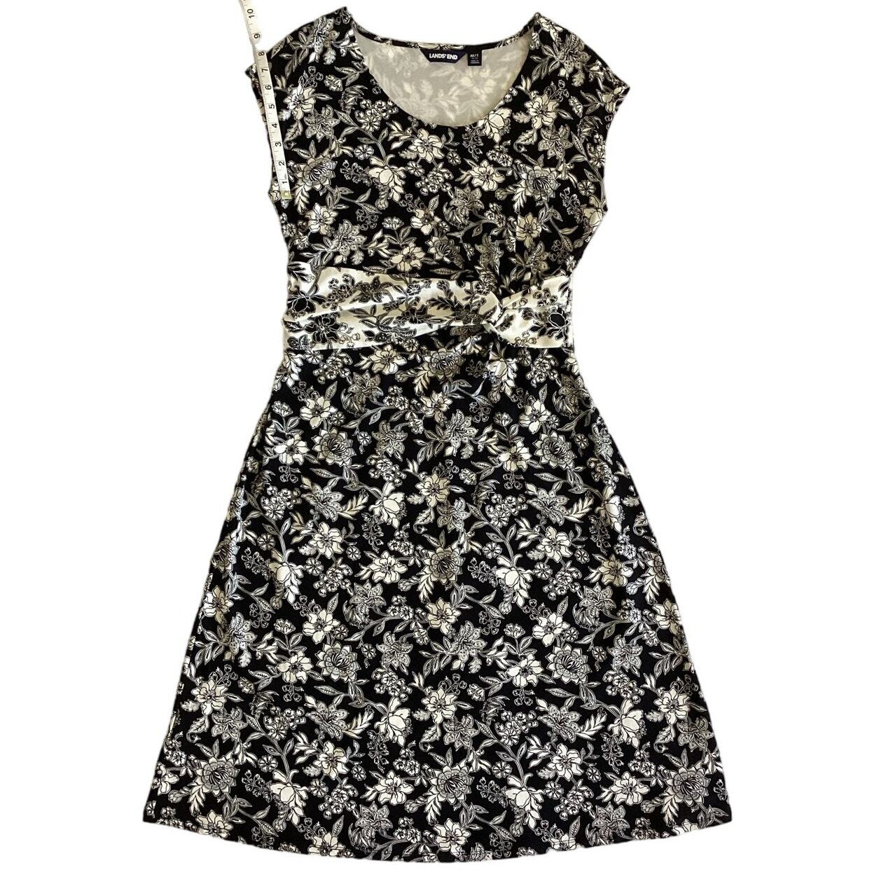 Lands End Knee Length Floral Pull Over Knit Sheath Dress Black White 10 or M