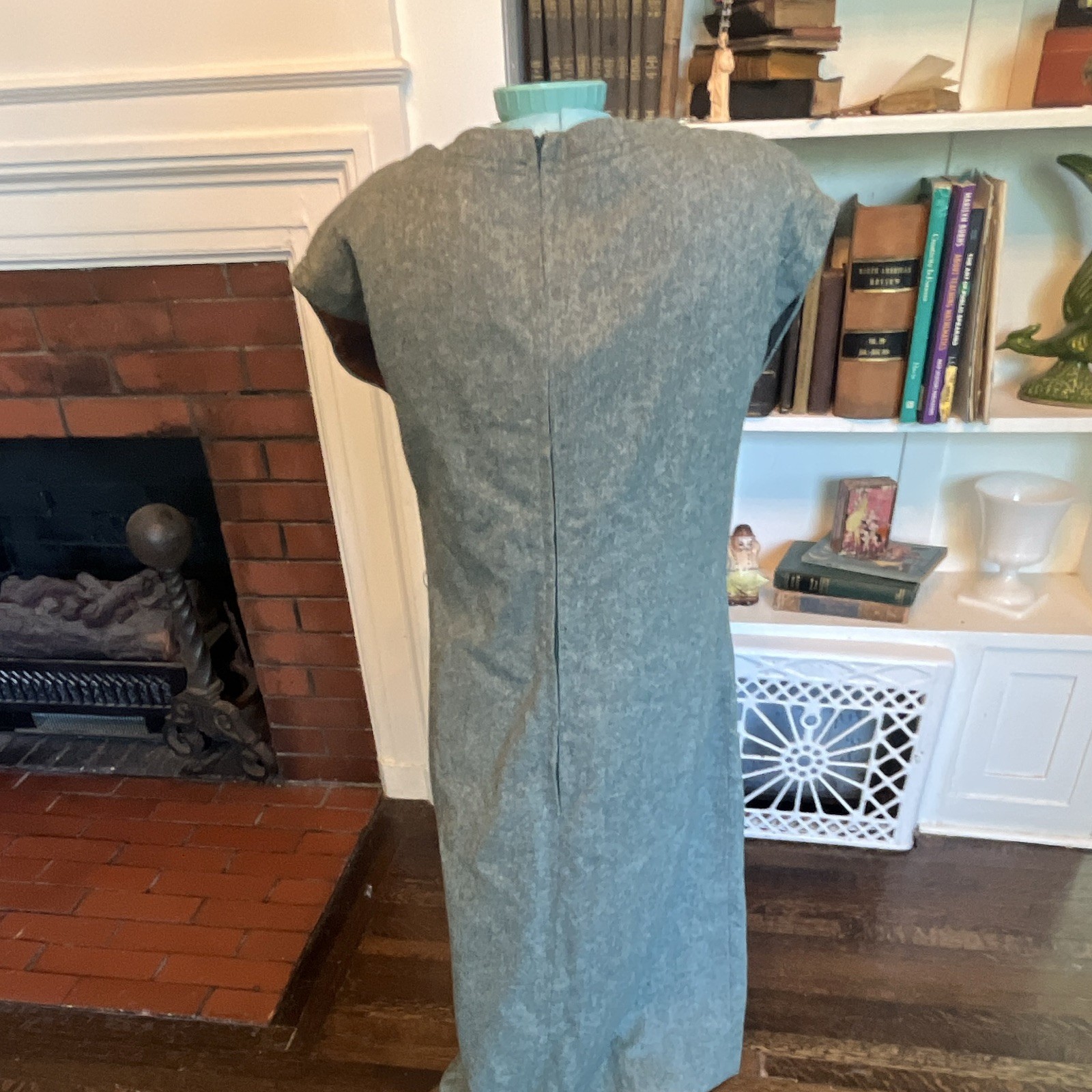 Vintage 60s Women’s Green Woven Maxi Dress Round Neck cap Sleeve Regular 10