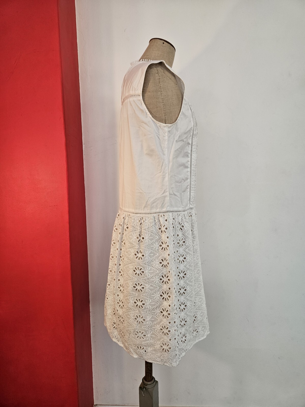 0039 Italy White Cotton Dress Lace Sleeveless Victorian infused Size M