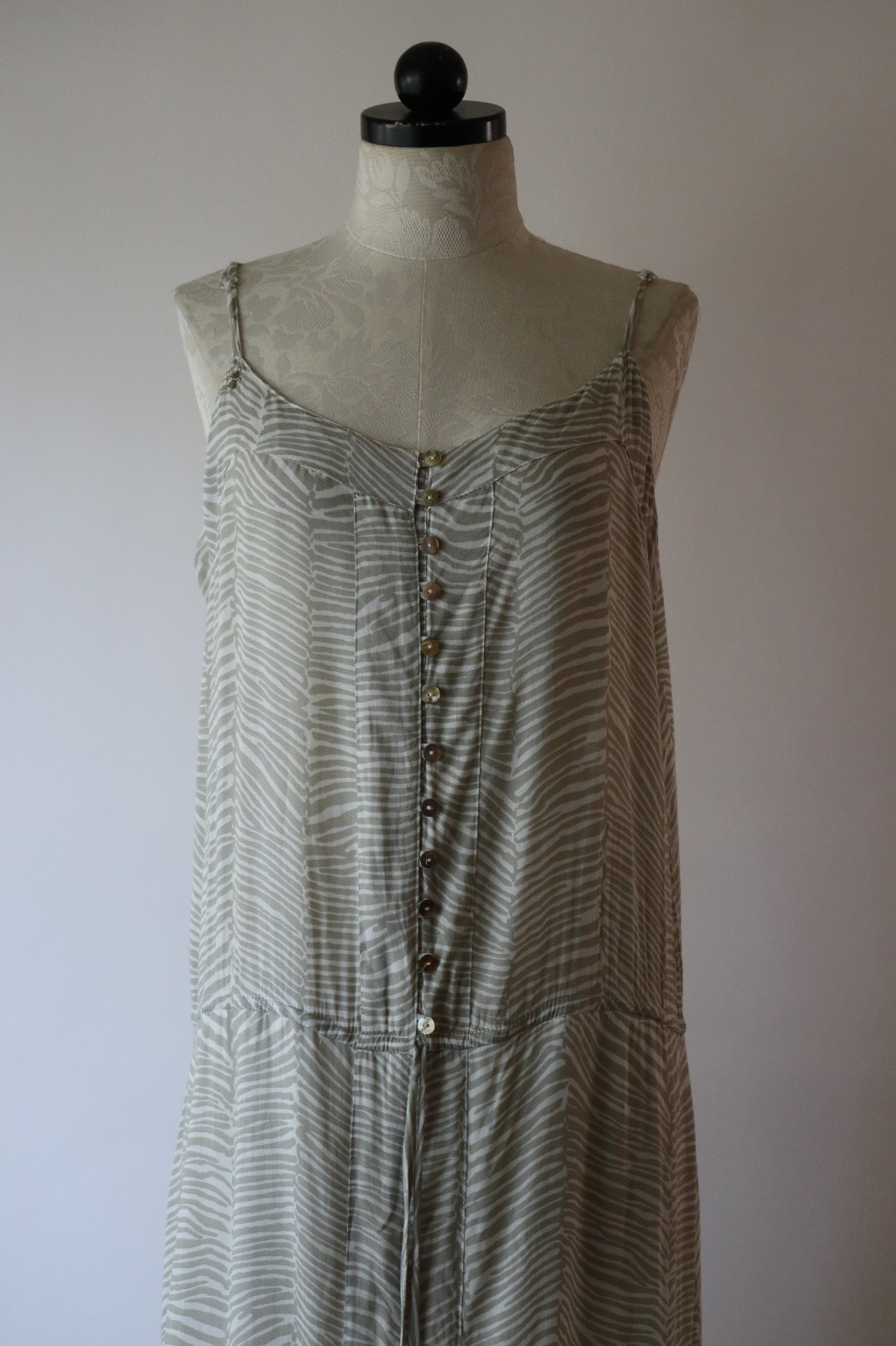 Pineapples Tan White Animal Print Buttoned Long Maxi Strappy Sundress Women M