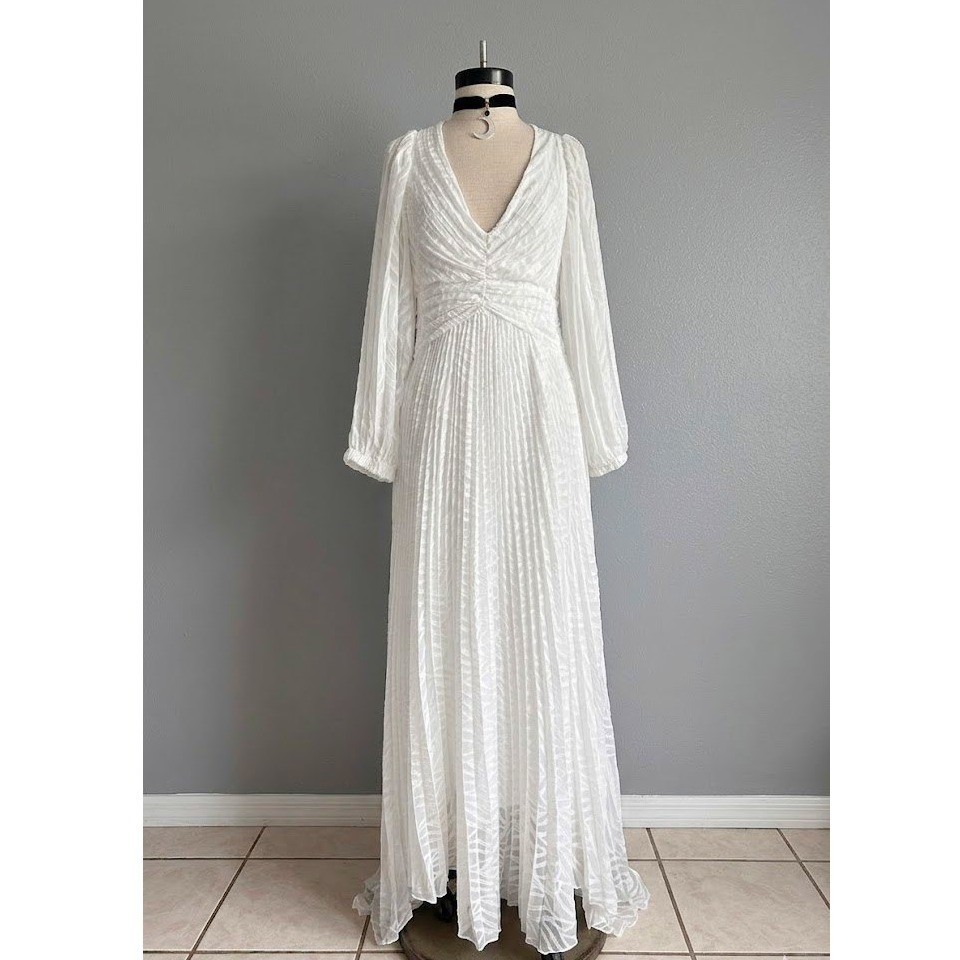 White Textured Pleated V-Neck Maxi Dress Long Sleeve Open Back Bridal Formal