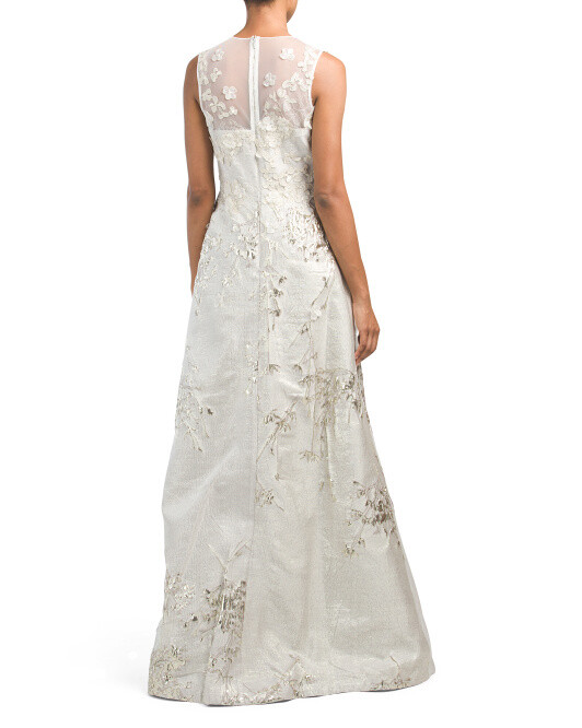 TERI JON Sleeveless Metallic Floral Applique Gown (size 6)