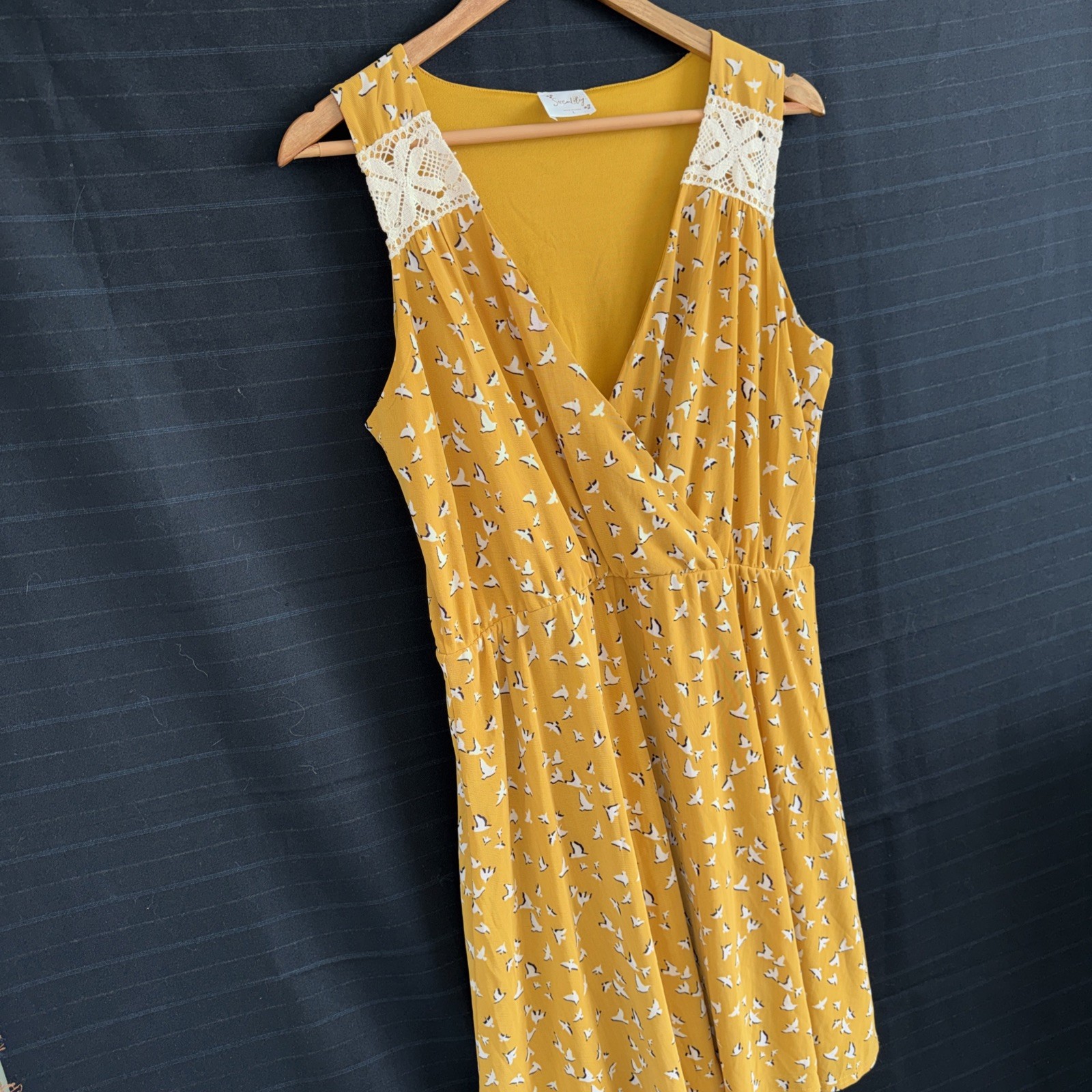 SirenLily Womens Yellow Gold Cross Over V Neck Fit and Flare Sleeveless Dress L