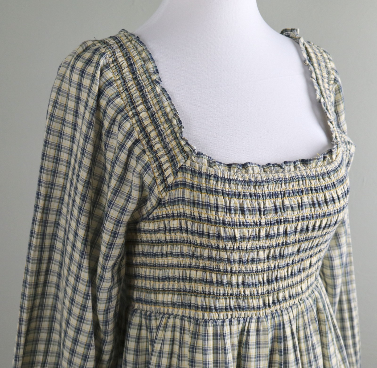 AMERICAN EAGLE NWT $59 Smocked Ruffle Square Neck Plaid Mini Dress Size Medium