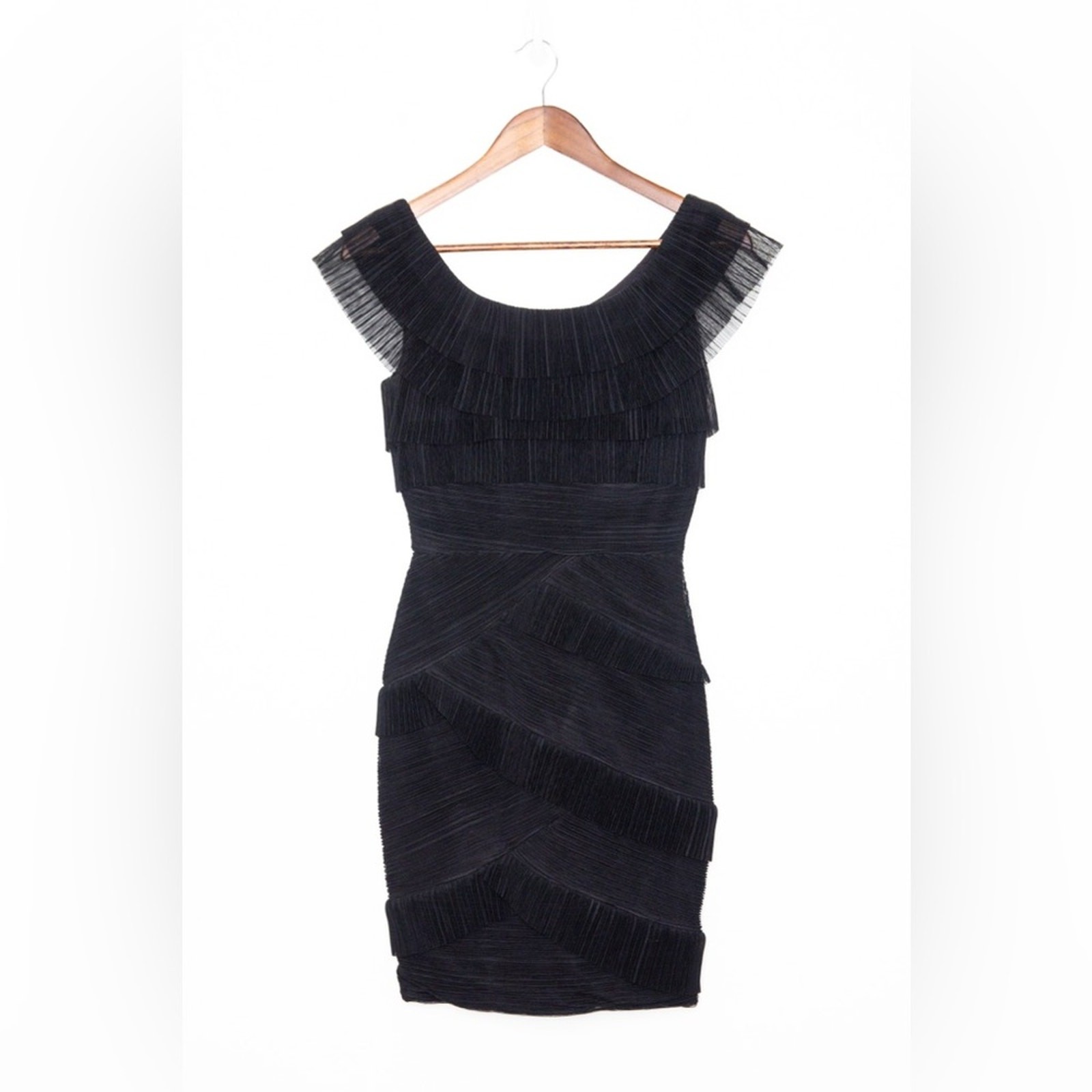 BCBG Pleated Ruffle Mini Dress Size 2 Black Sheath Formal Cocktail HOCO Prom