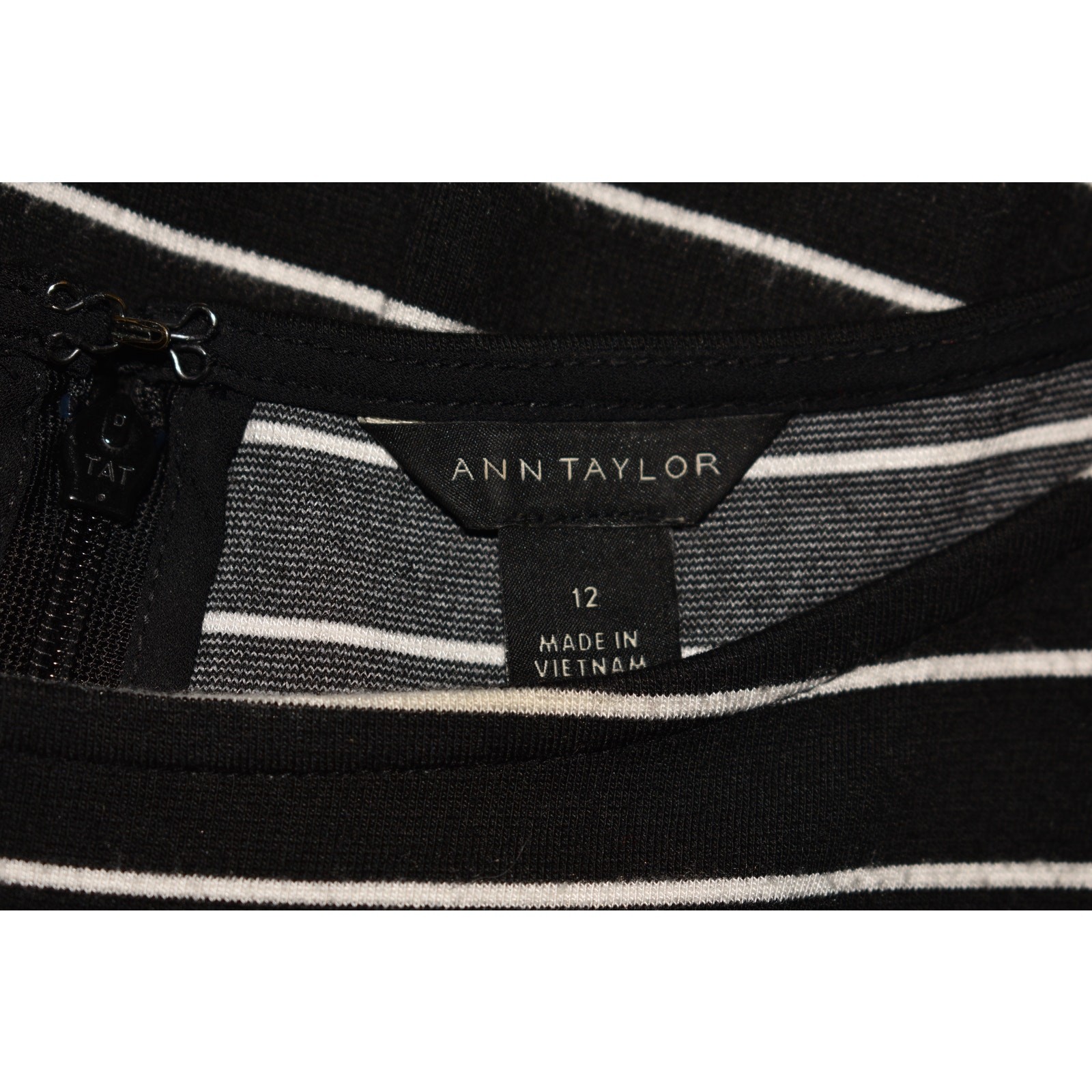 ANN TAYLOR $128 Stripe Puff Sleeve Ponte Knit Sheath Dress Black White Size 12