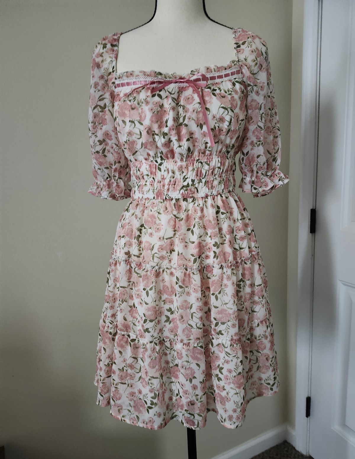 Altar’d State Women’s Pink Floral Fit & Flare Dress Square Neck Puff Sleeve S