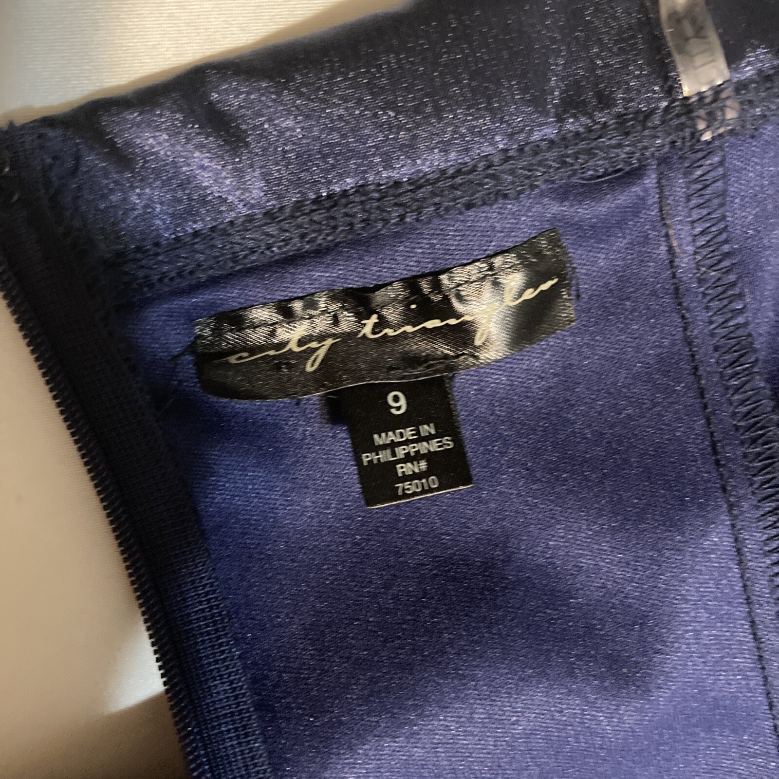 City Triangles dress Dark Blue Size 9 Short Back Zip Halter Top Tie Back Varied
