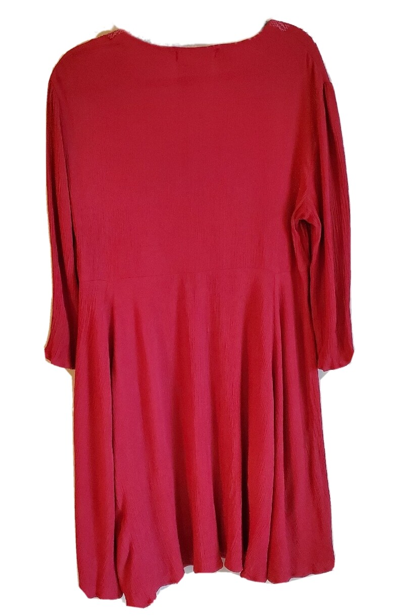 Indigo Soul Dress Size Medium Red Embroidered Crepe Crinkle Tunic 3/4 Sleeves