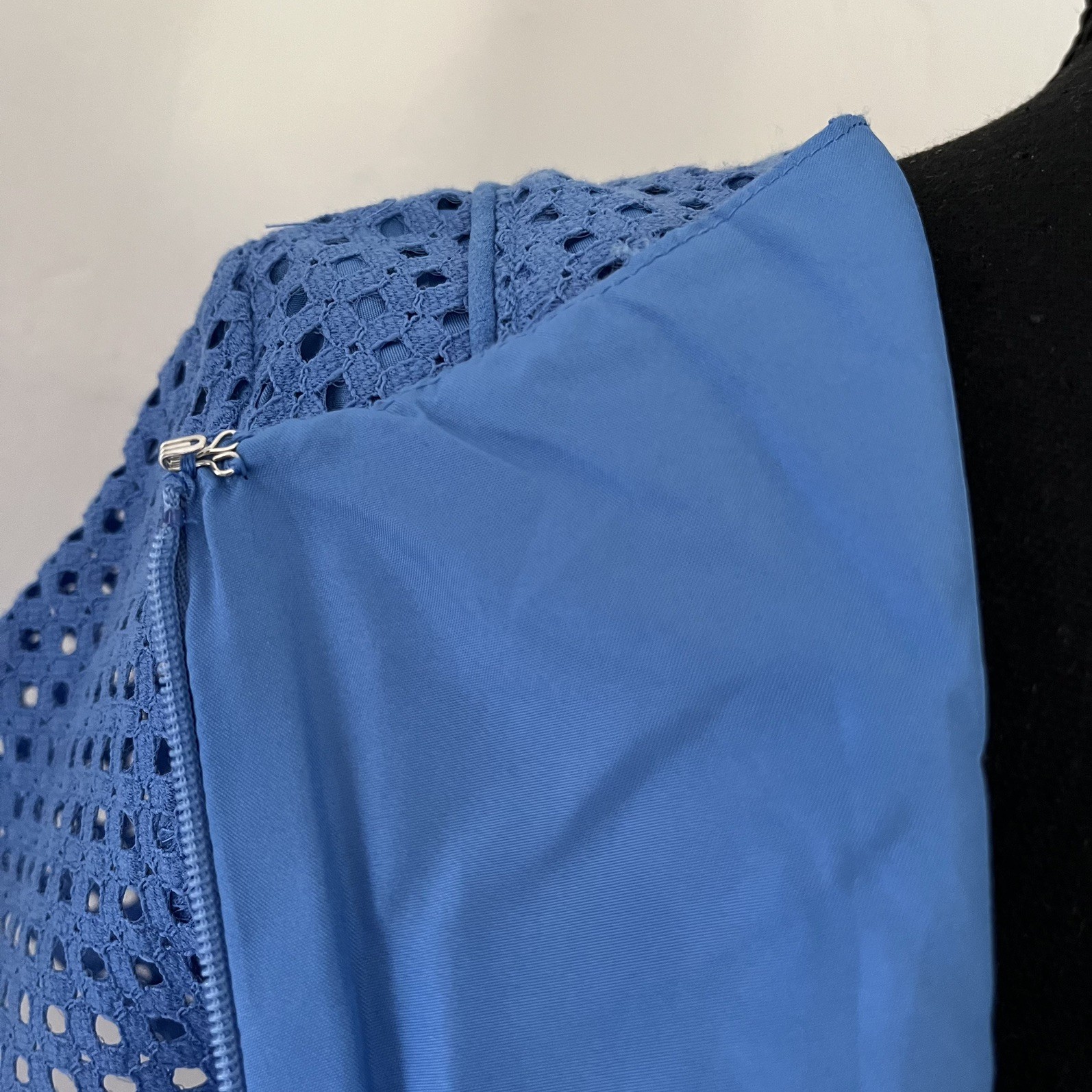 Talbots Shift Sheath Dress Periwinkle Blue 6 Laser Cut Lined Office Garden Guest