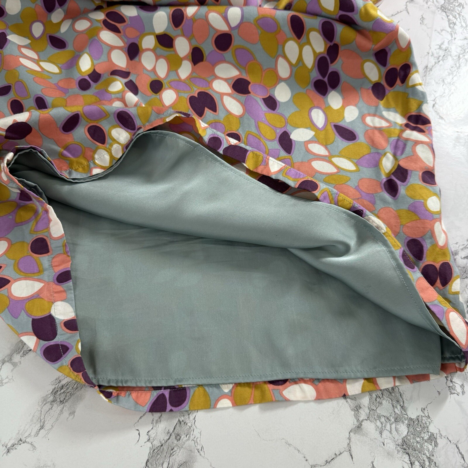 Boden Silk Blend Dress Split Neck Modern Colorful Size 6 Beaded Neckline