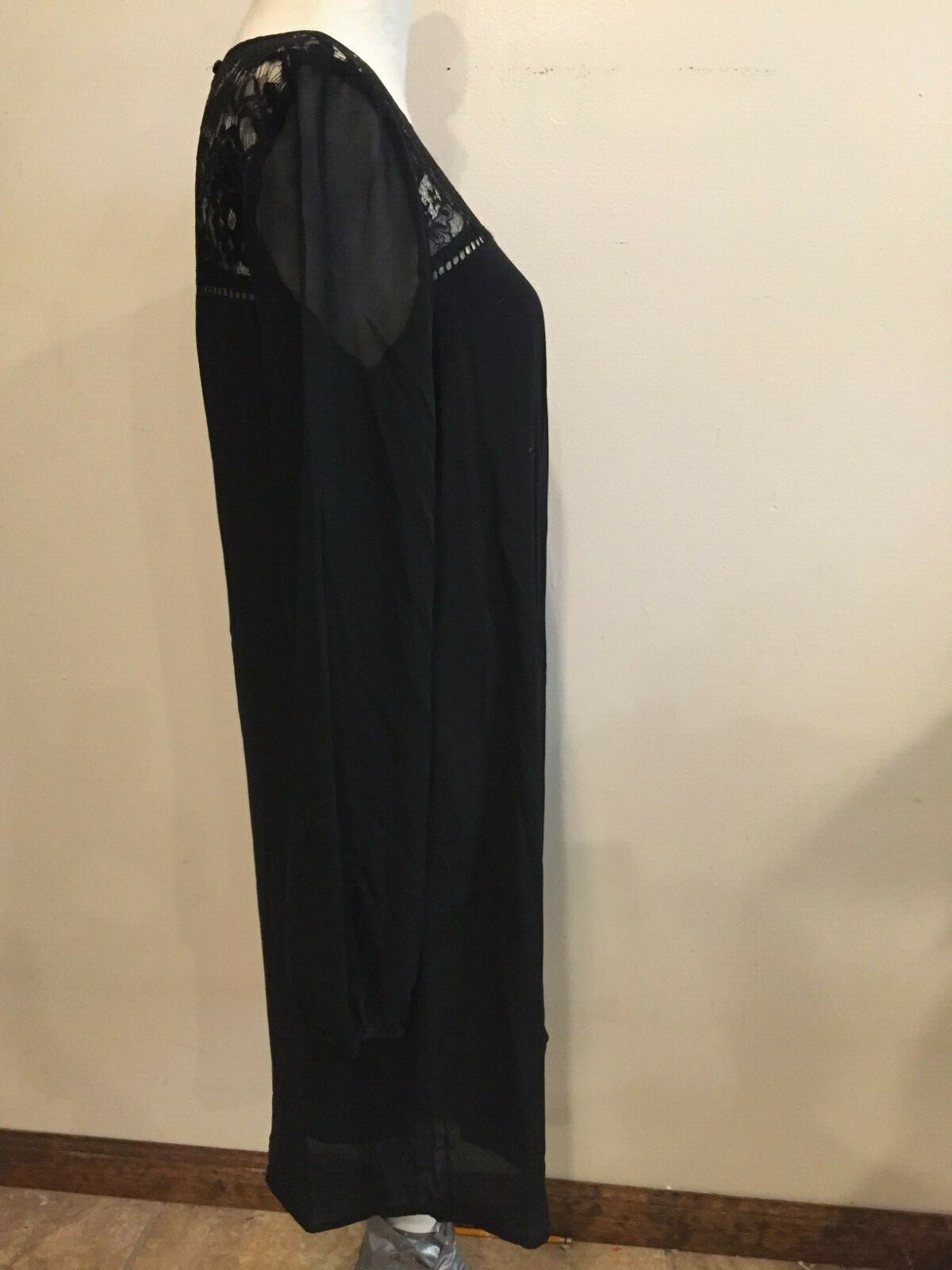 Decree Dress Medium Black lined Black Lace top Sheer sleeves tag $52, NWT
