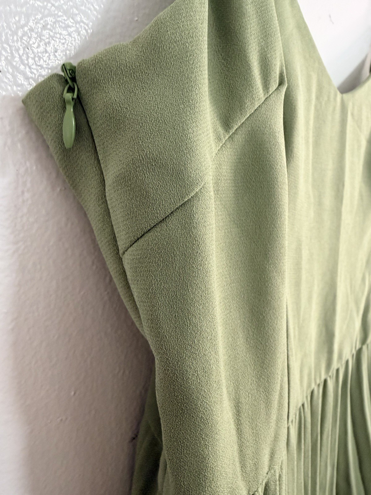 LYNA Green Pleated Lace Trim Sleeveless A-Line Knee Length Dress