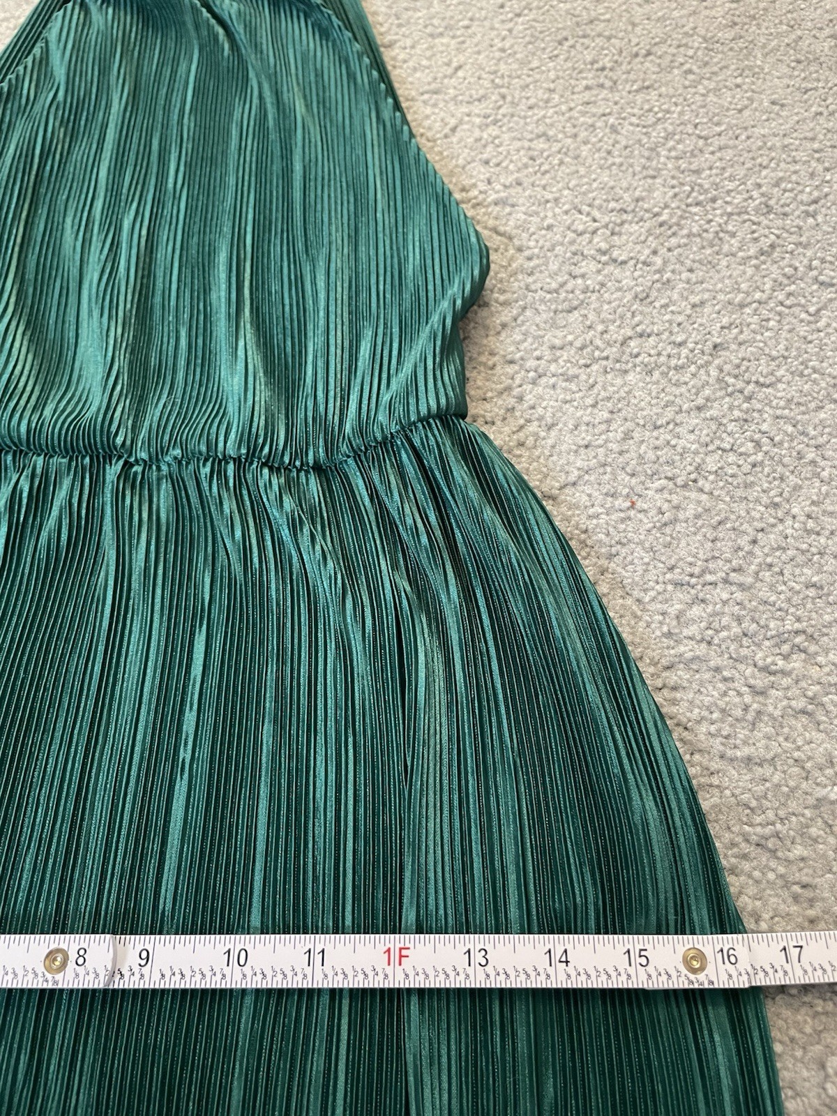 Boohoo Pleated Halter Maxi Dress Sz 4 Back Cut Out Slit Green Cocktail Party