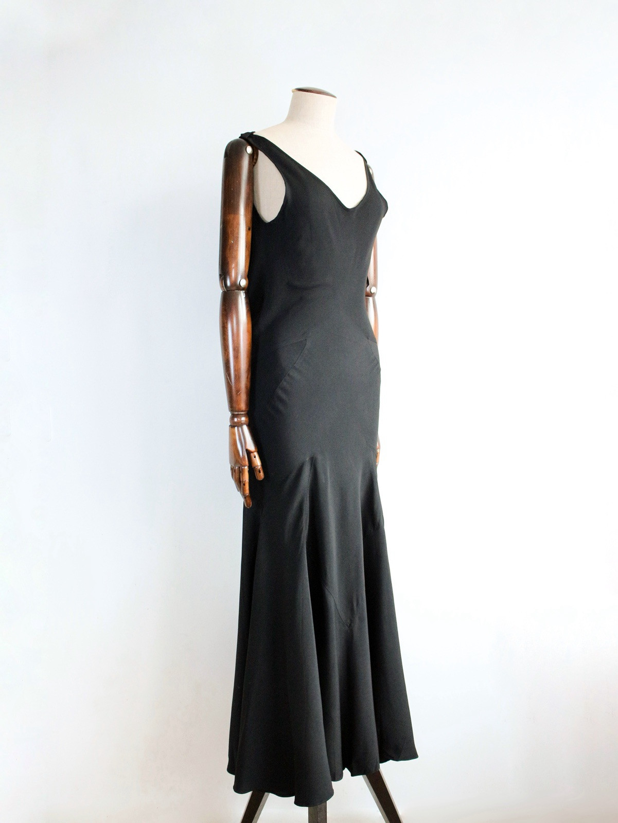 John Galliano Autumn/Winter 1988 ‘Hairclips’ Runway Black Bias Cut Crêpe Gown