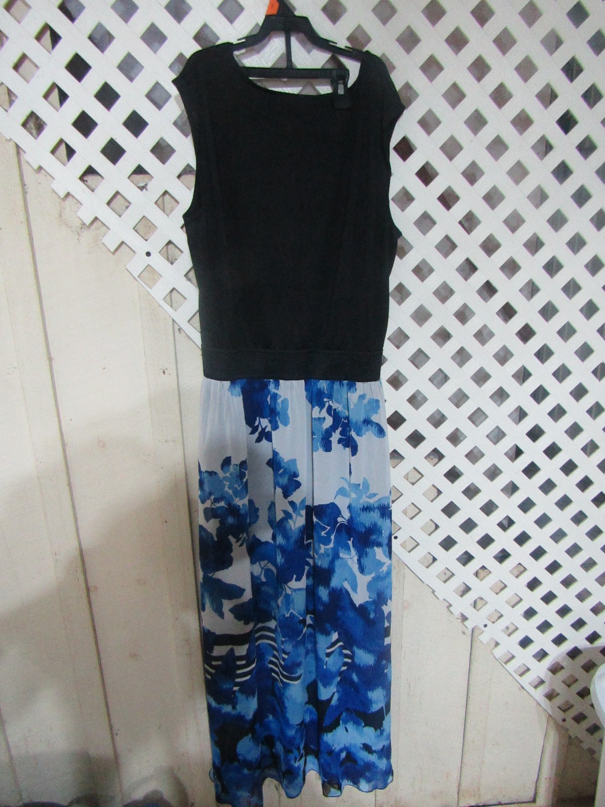 WOMENS SIGNATURE COLLECTION SIZE LG BODICE SKIRT