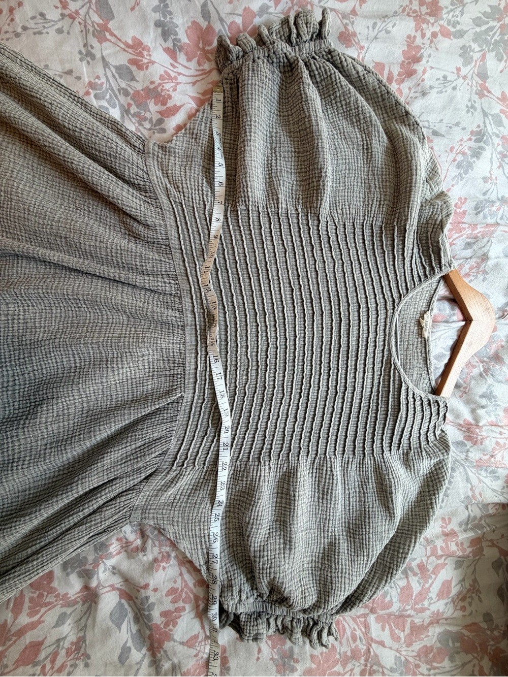 Easel Smocked Midi Gauze Medium