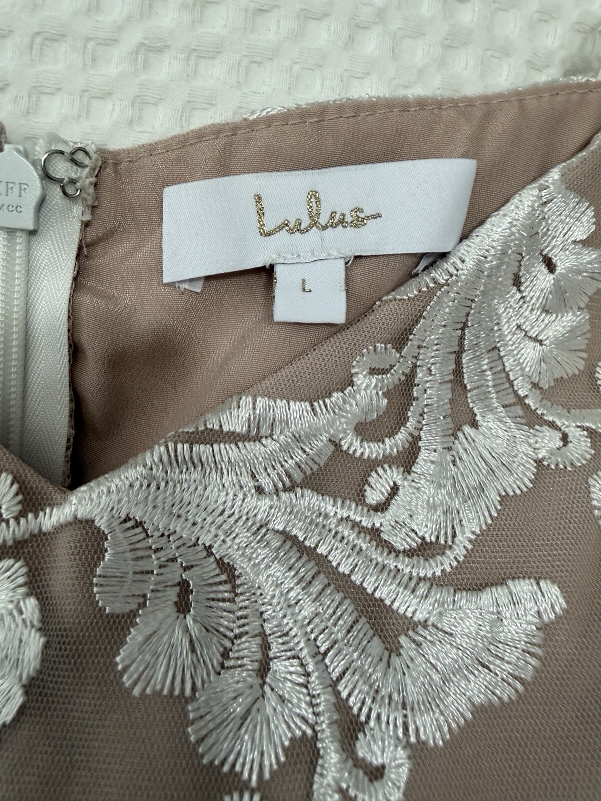 Lulus Beige White Floral Embroidered Lace Tulle V-Neck Maxi Dress Lined L
