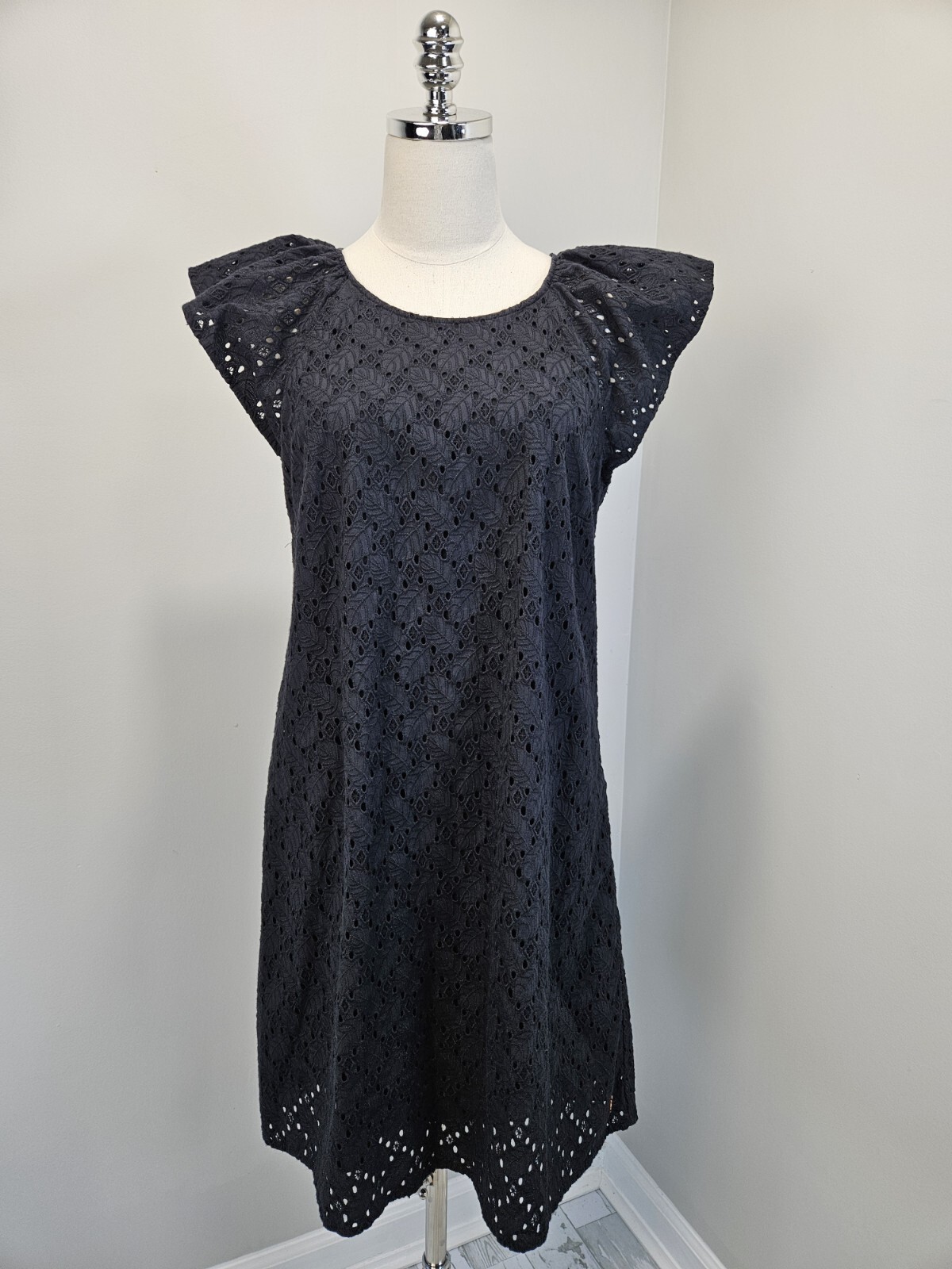 Hatley Womens Kaia Eyelet Black Dress Medium Cap Sleeves Pockets