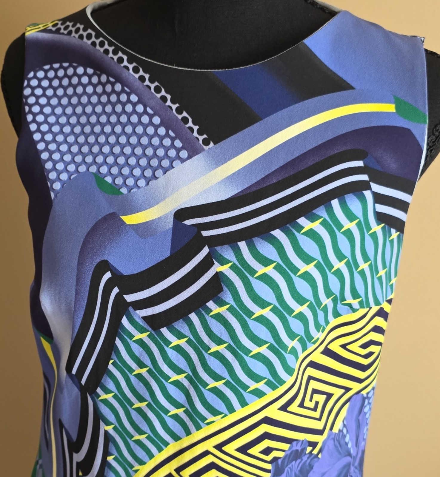 Versace Silk Multicolor Geometric Sleeveless Shift Dress Size 38 Knee Length
