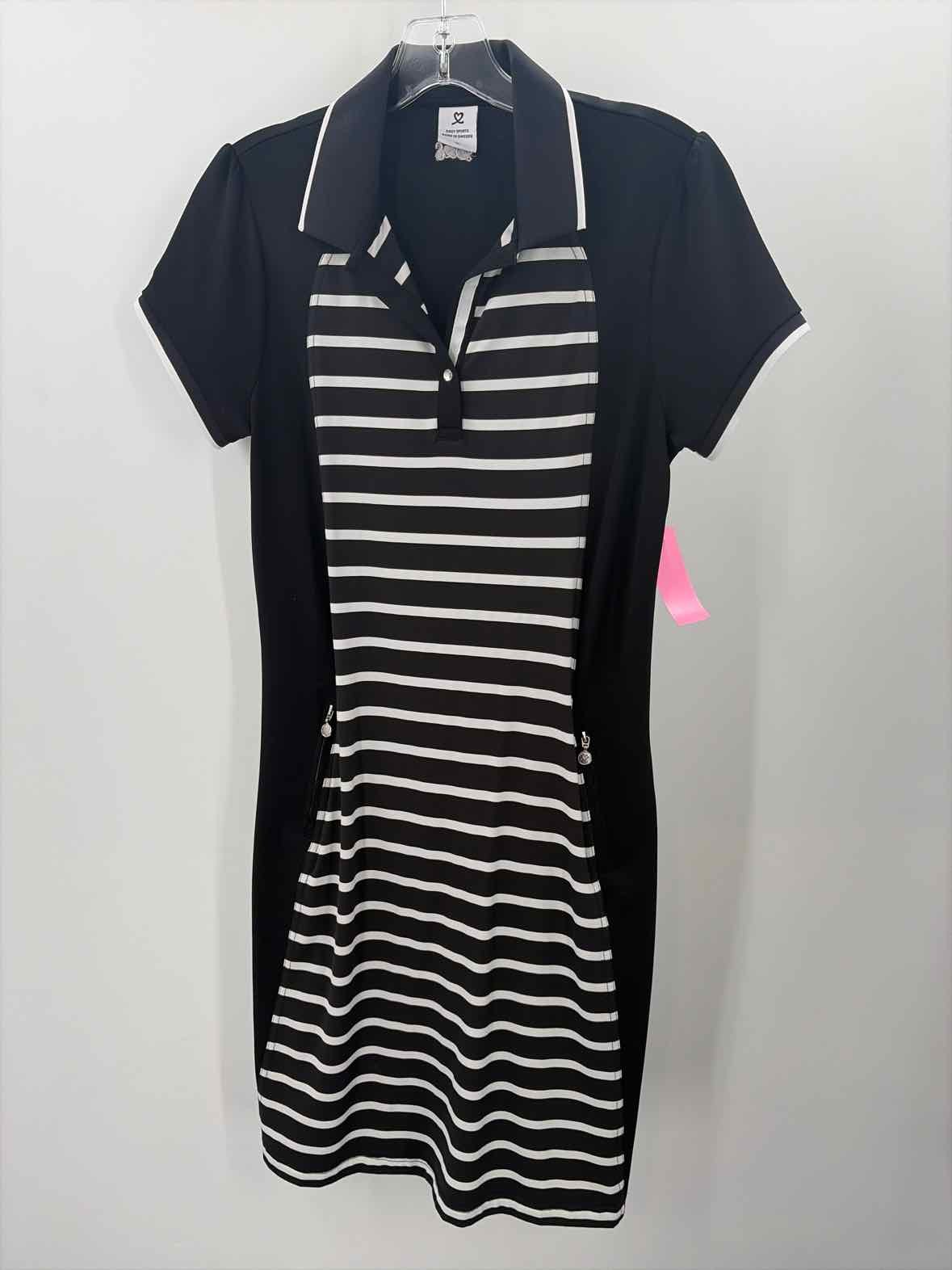 Pre-Owned Daily Sports Black Size Medium Midi Athletic Dress